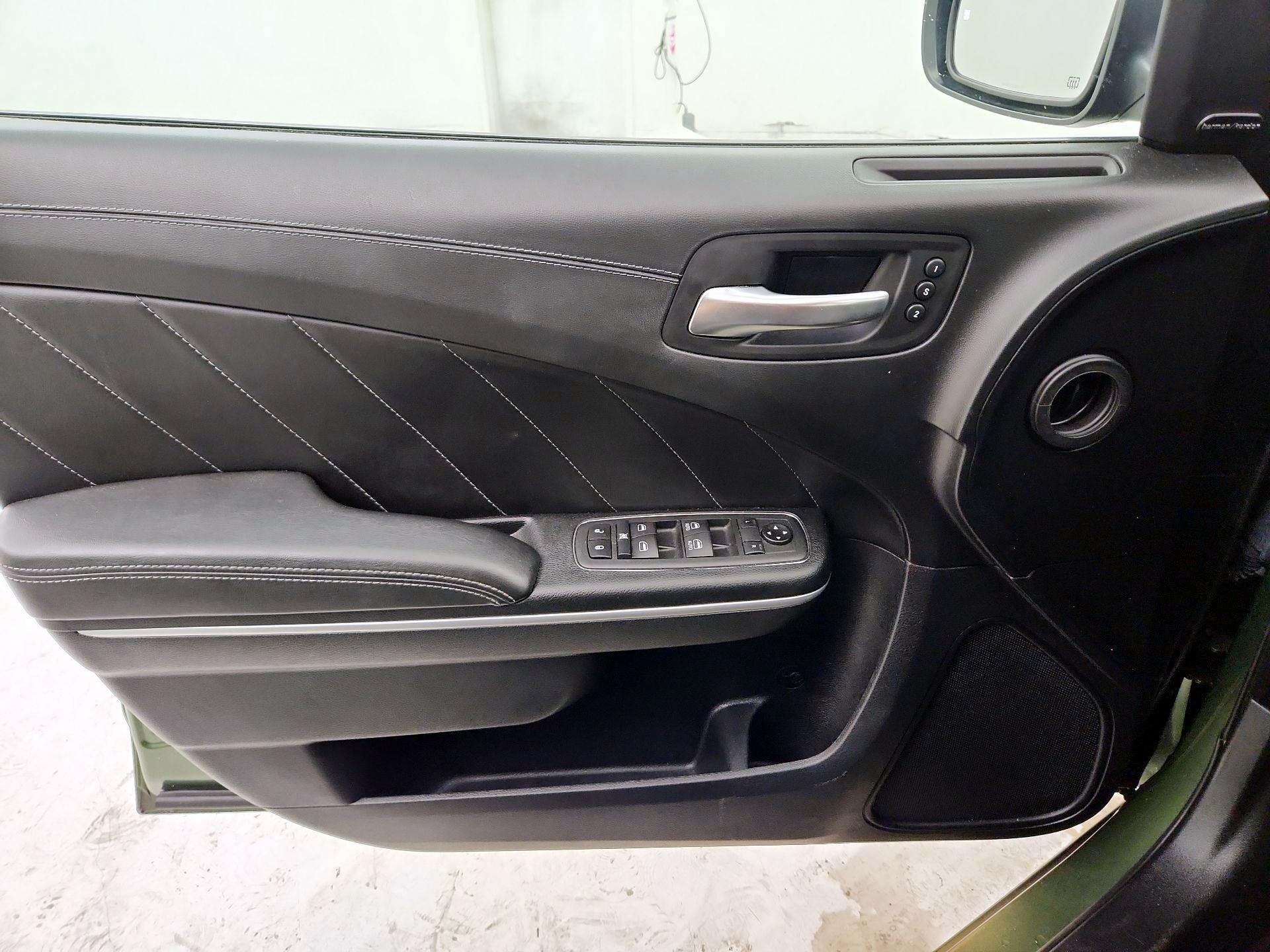 Thumbnail: 2020 Dodge Charger - 12