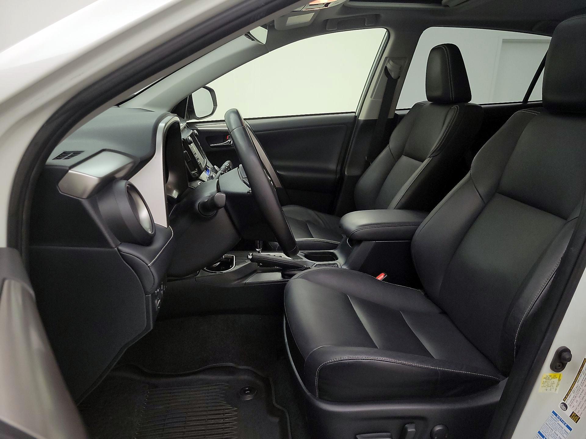 Thumbnail: 2018 Toyota RAV4 - 11