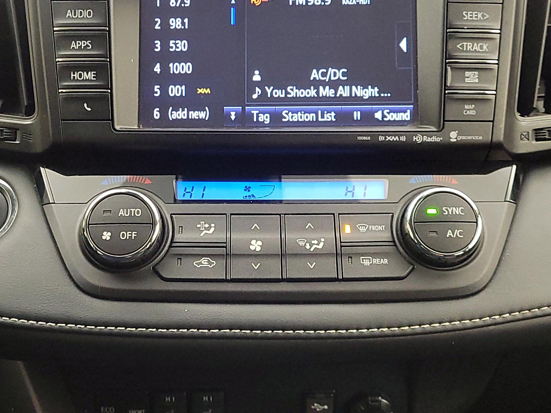 Thumbnail: 2018 Toyota RAV4 - 16