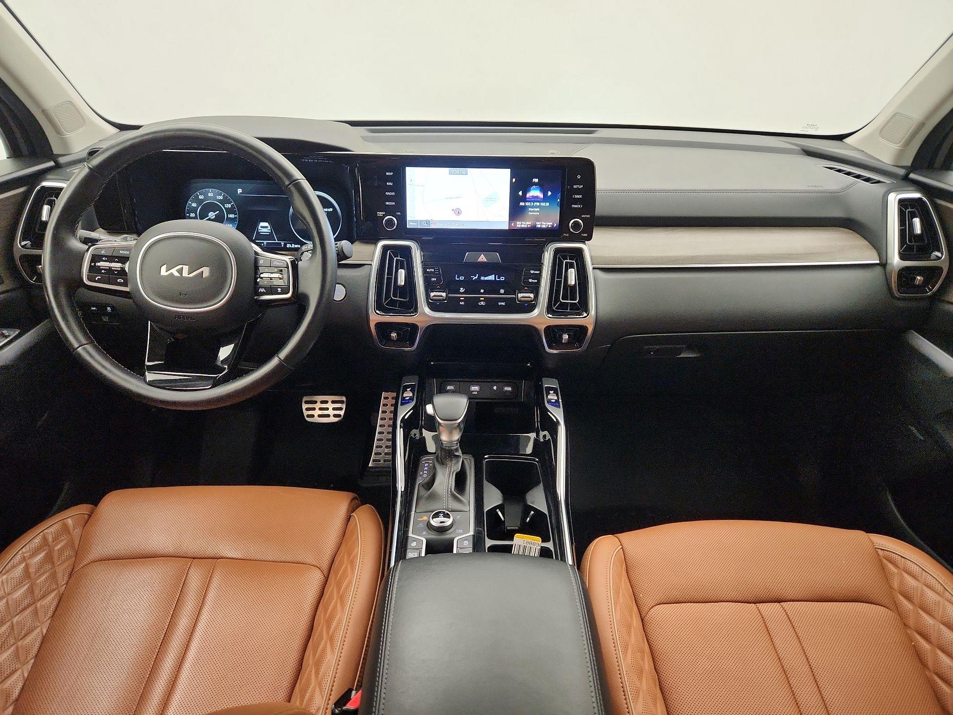 Thumbnail: 2023 Kia Sorento - 9