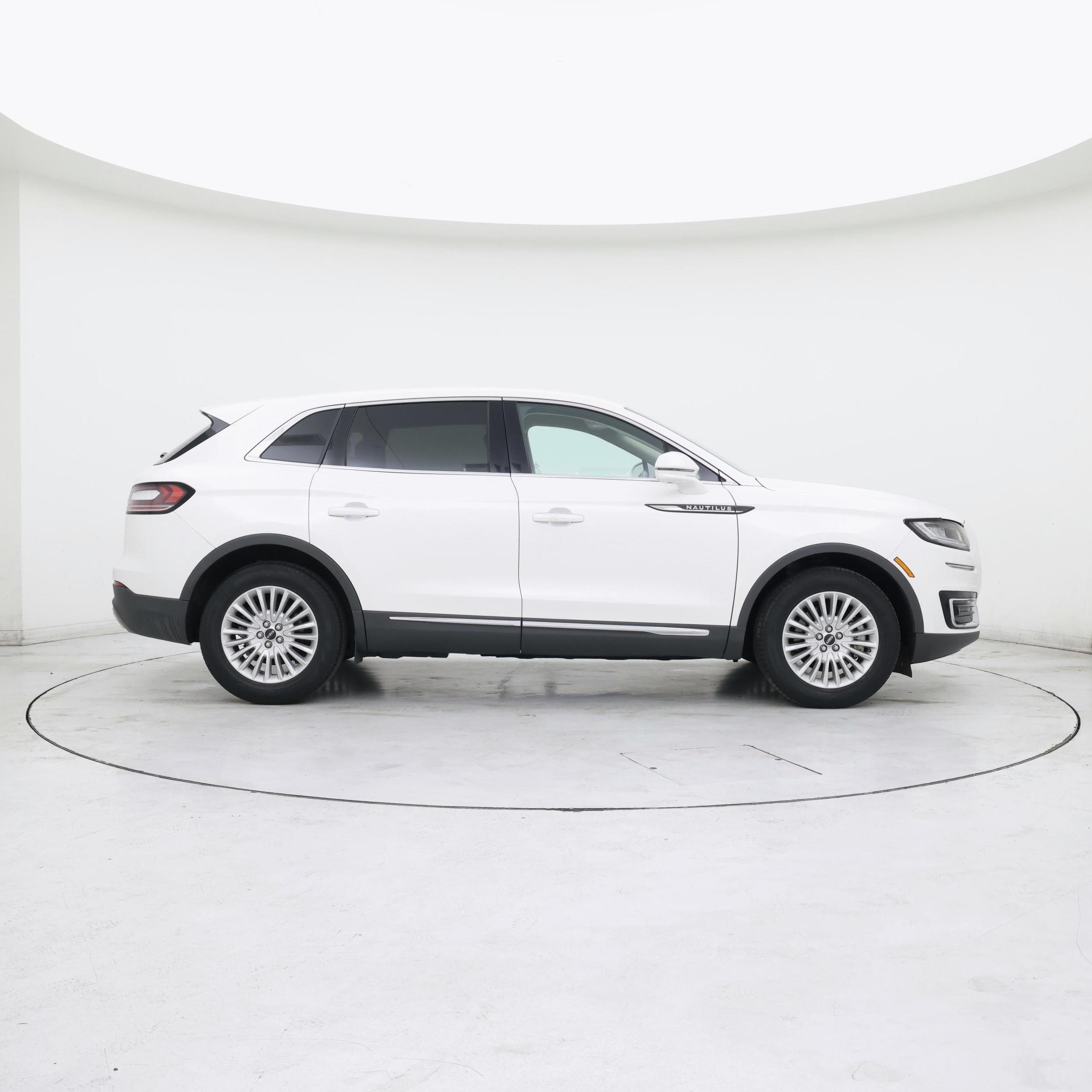Thumbnail: 2019 Lincoln Nautilus - 7