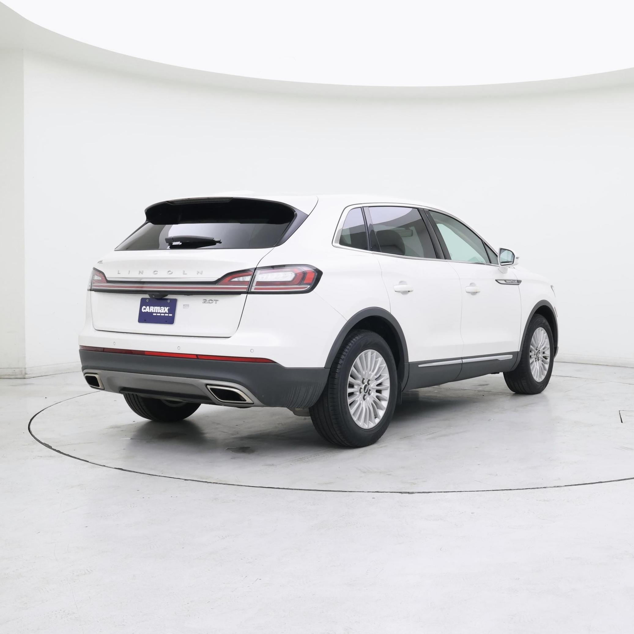 Thumbnail: 2019 Lincoln Nautilus - 8