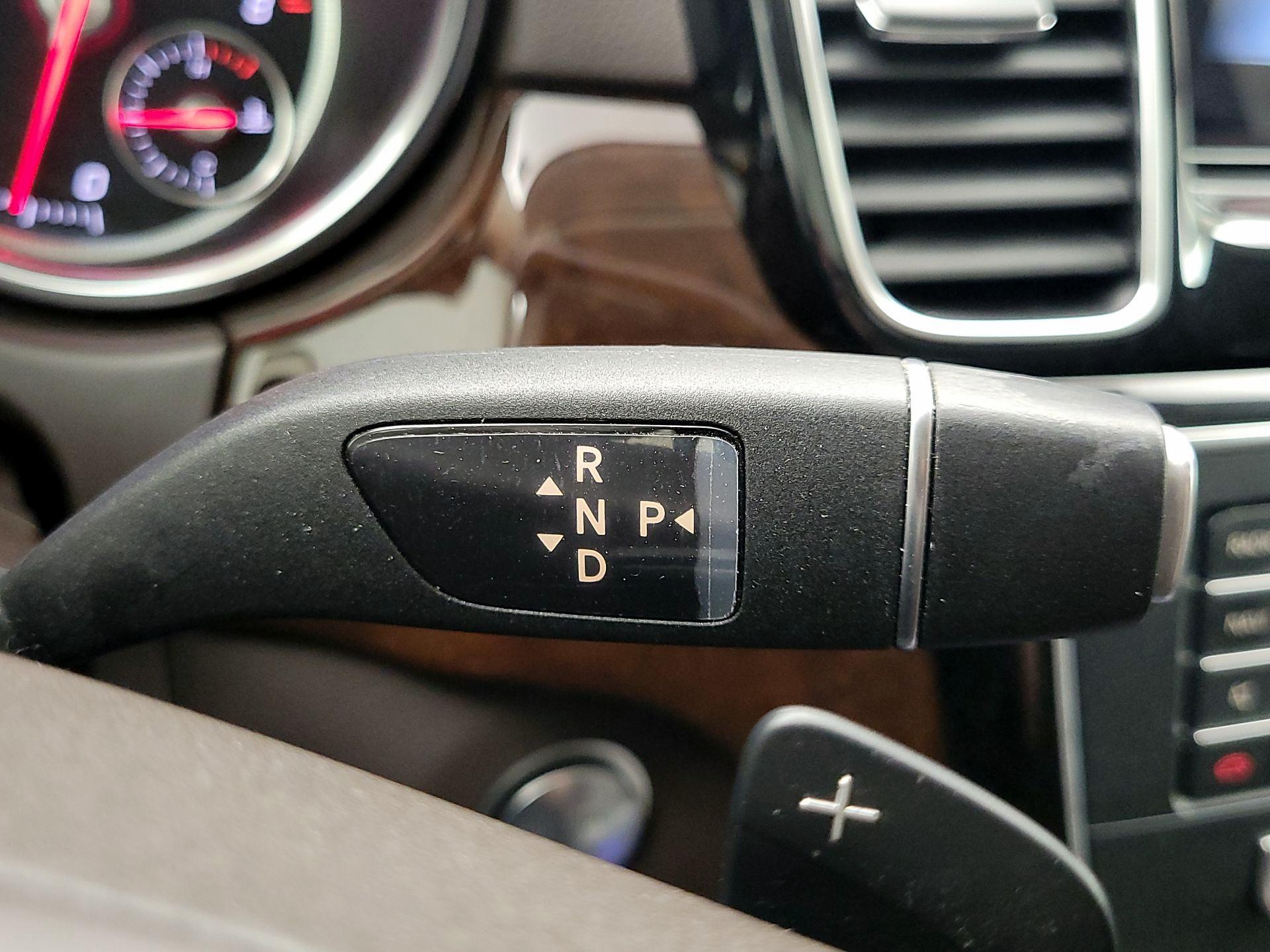 Thumbnail: 2018 Mercedes-Benz GLE - 18