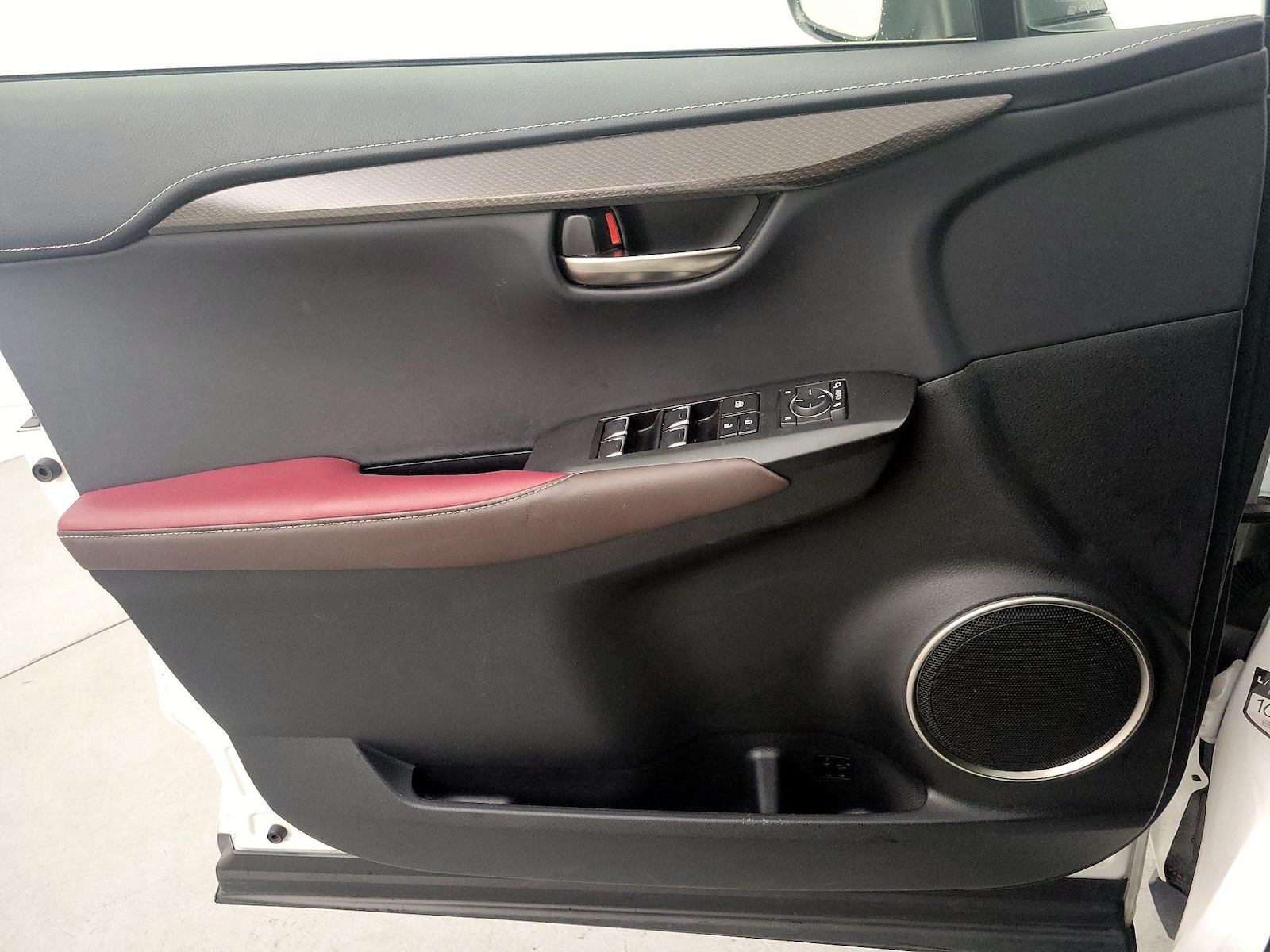 2019 Lexus NX Hybrid 300h - Photo 13