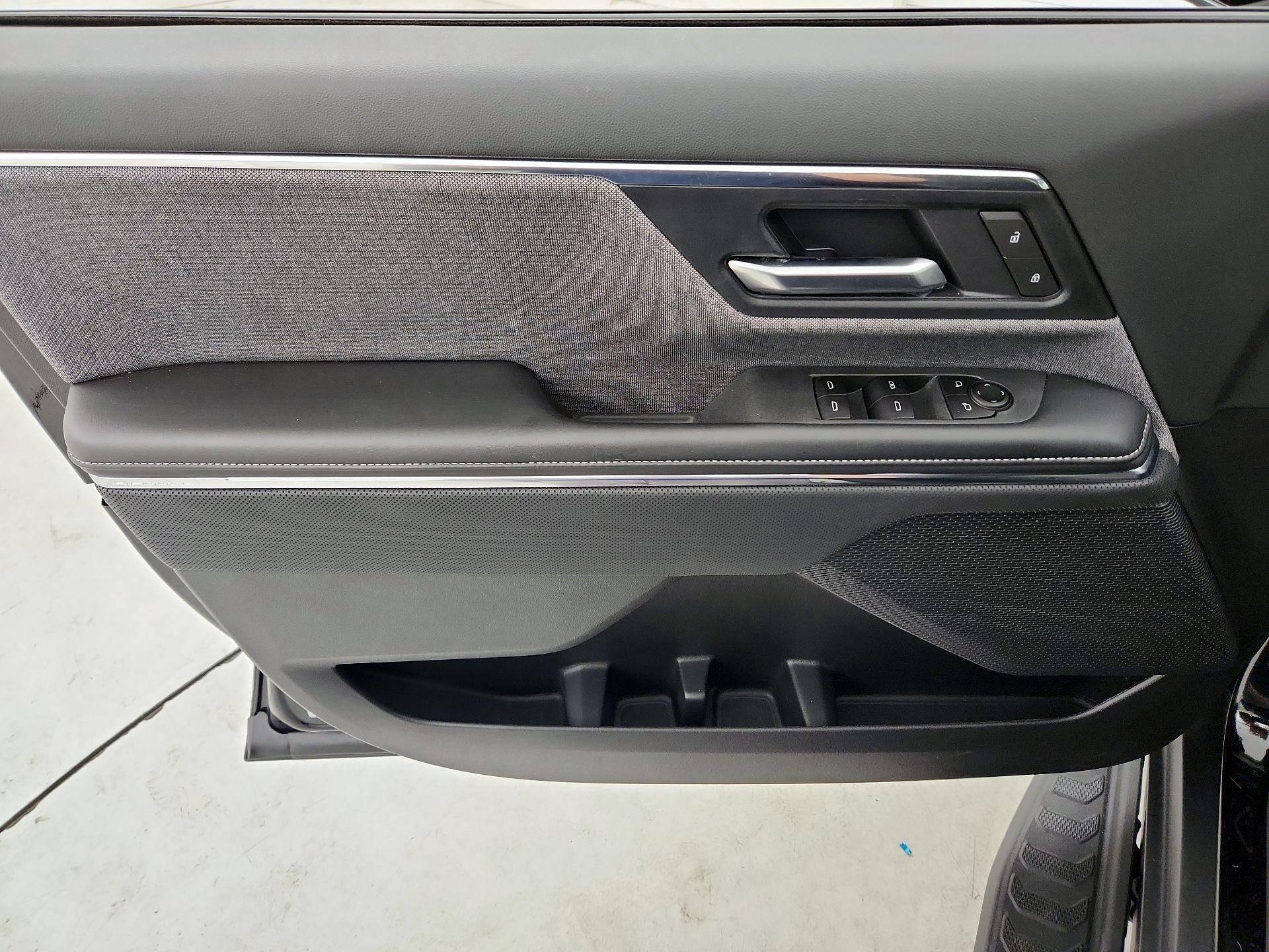 Thumbnail: 2026 GMC Sierra EV - 12