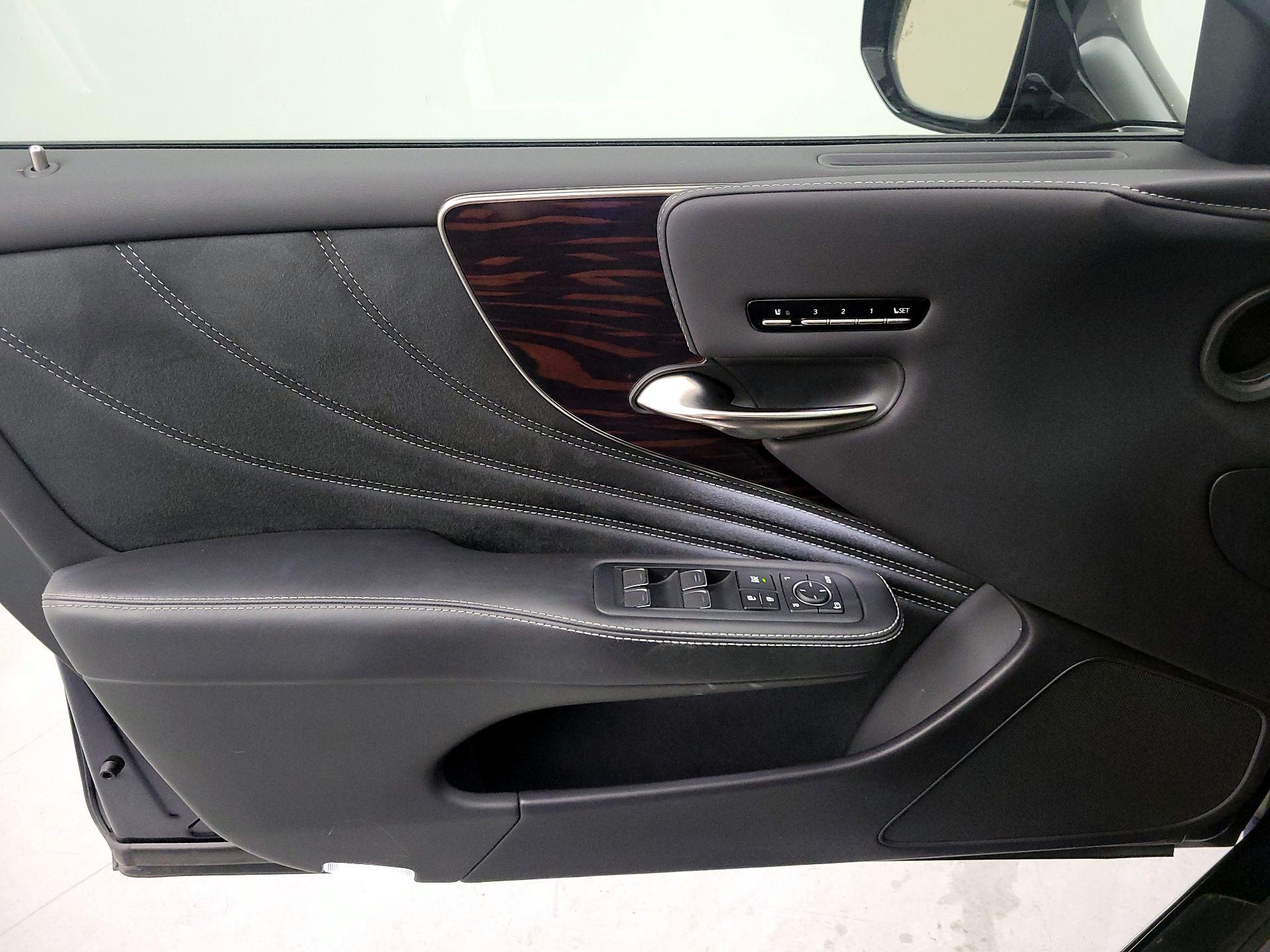 Thumbnail: 2021 Lexus LS - 12