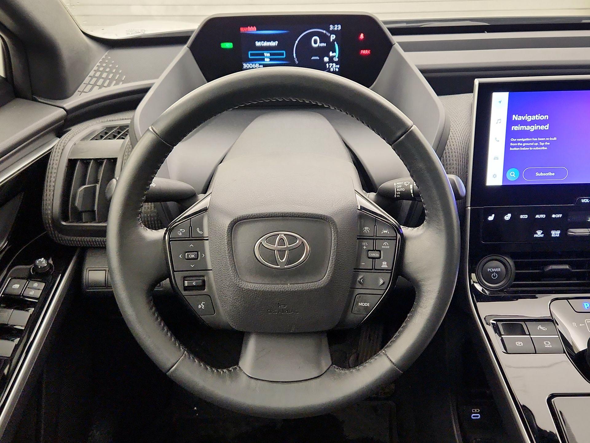 Thumbnail: 2023 Toyota bZ4X - 10