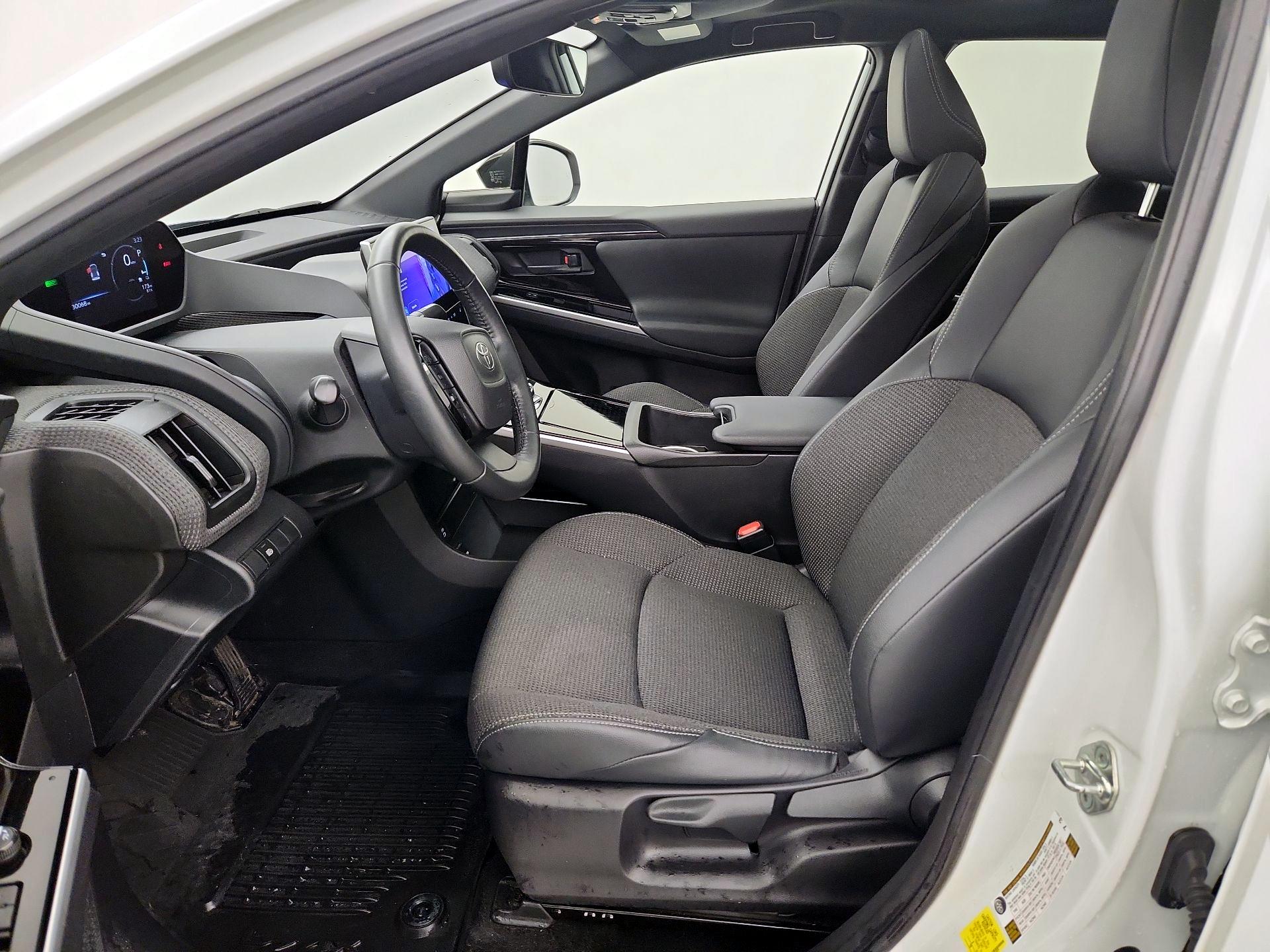 Thumbnail: 2023 Toyota bZ4X - 11