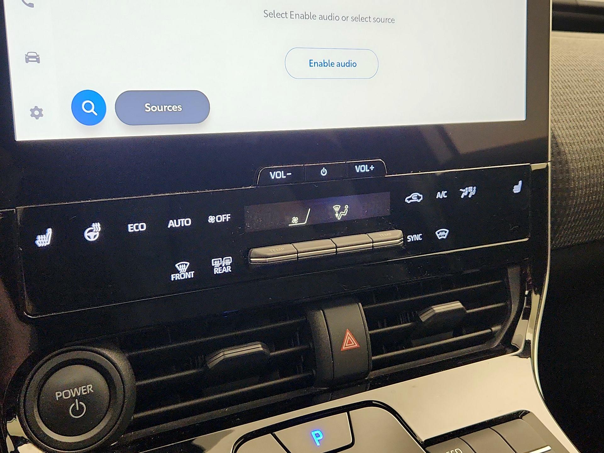 Thumbnail: 2023 Toyota bZ4X - 17