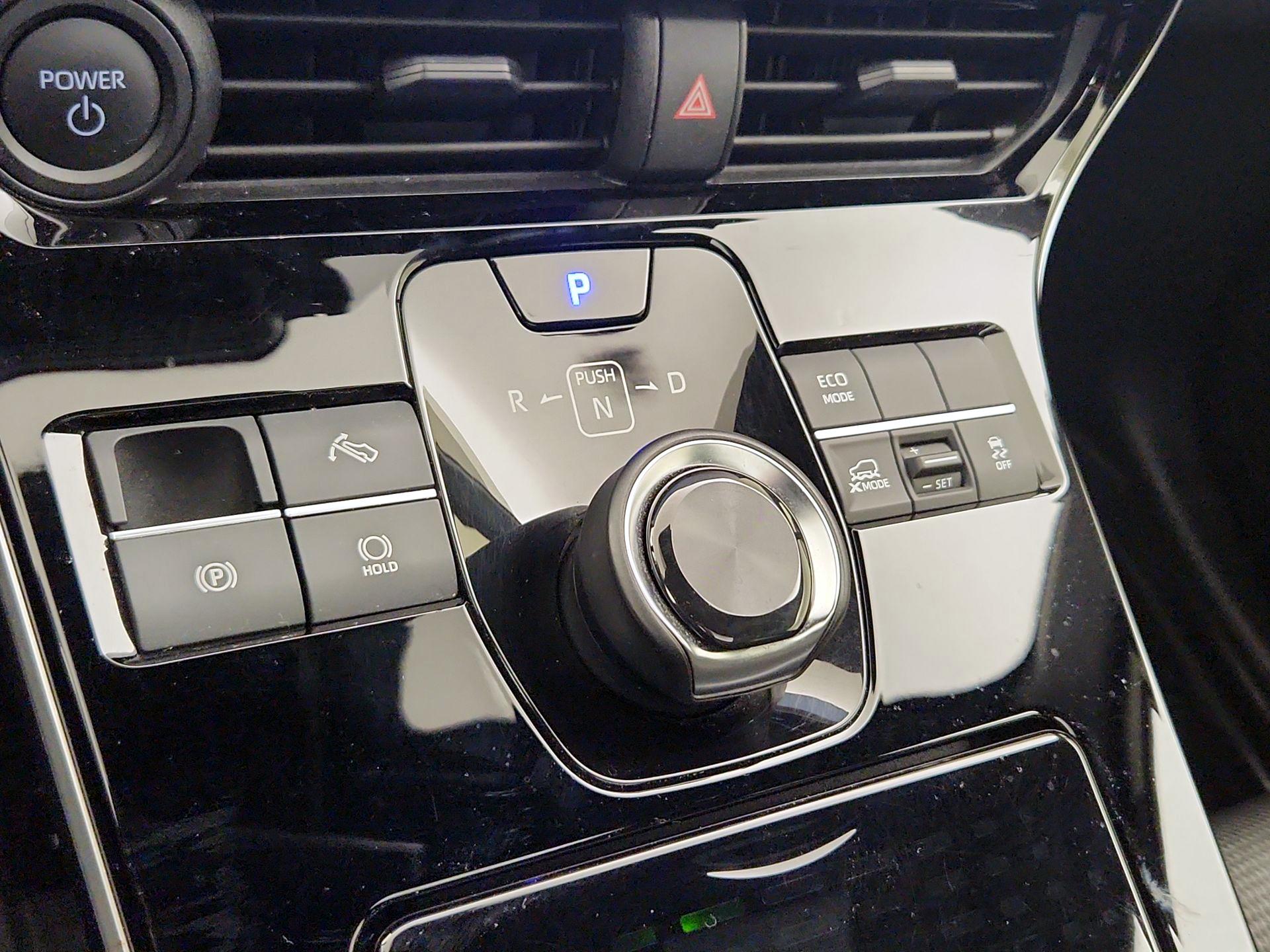 Thumbnail: 2023 Toyota bZ4X - 18