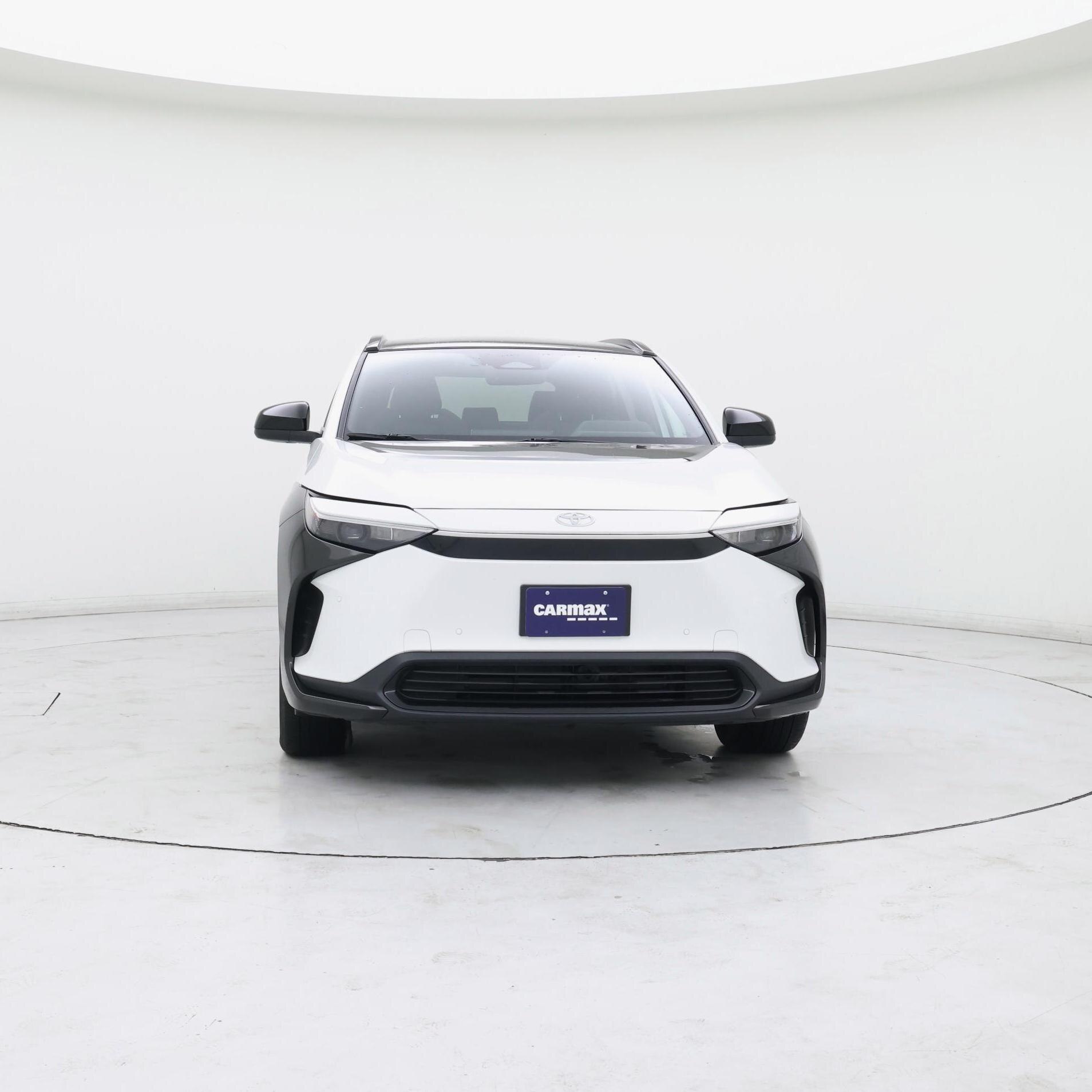 Thumbnail: 2023 Toyota bZ4X - 5