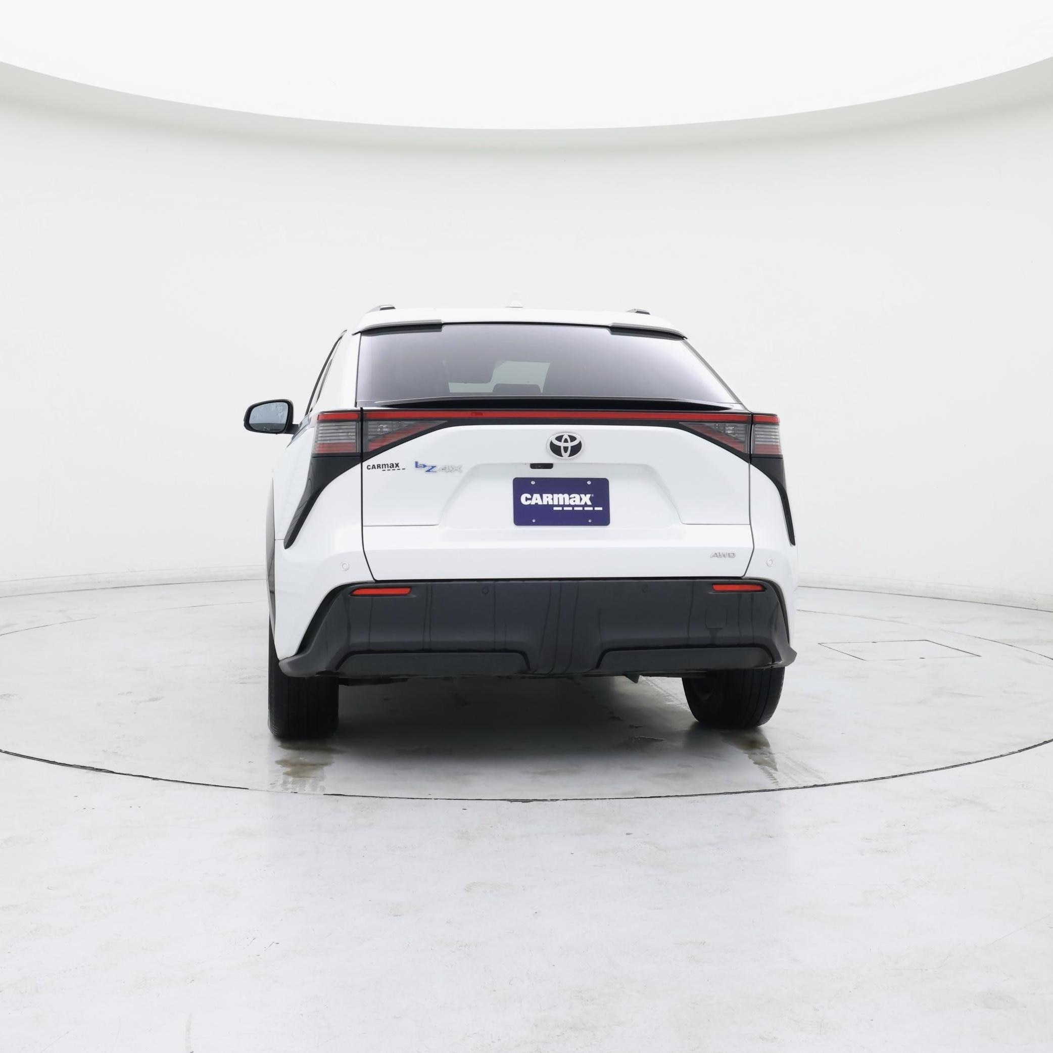 Thumbnail: 2023 Toyota bZ4X - 6