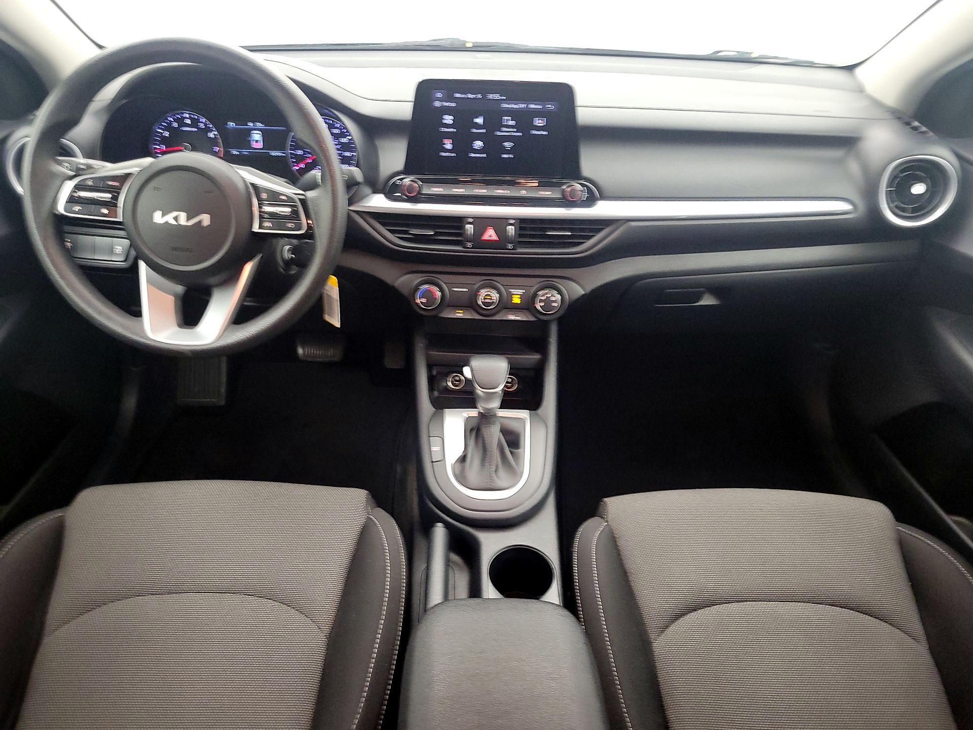 Thumbnail: 2022 Kia Forte - 9