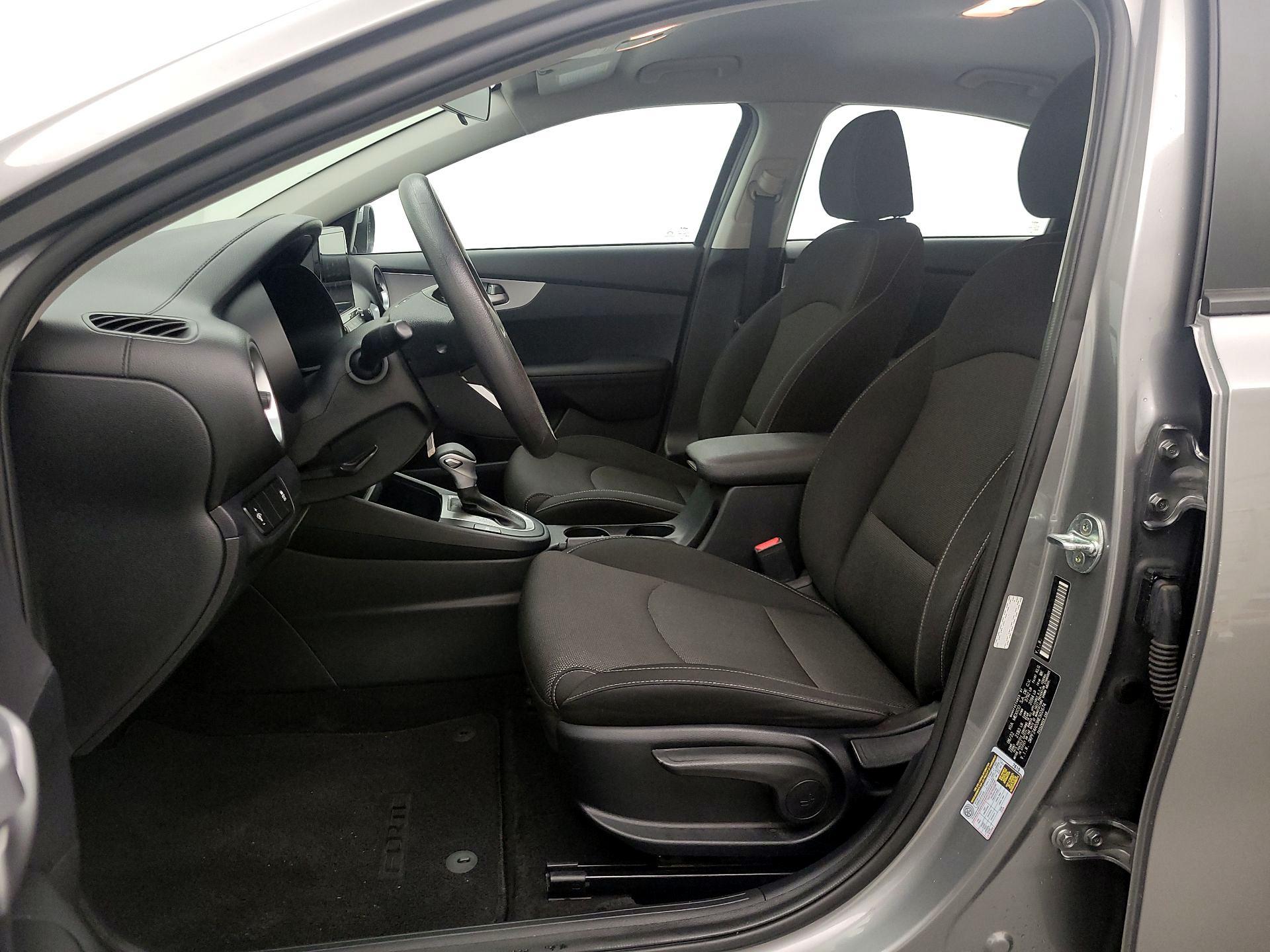 Thumbnail: 2022 Kia Forte - 11