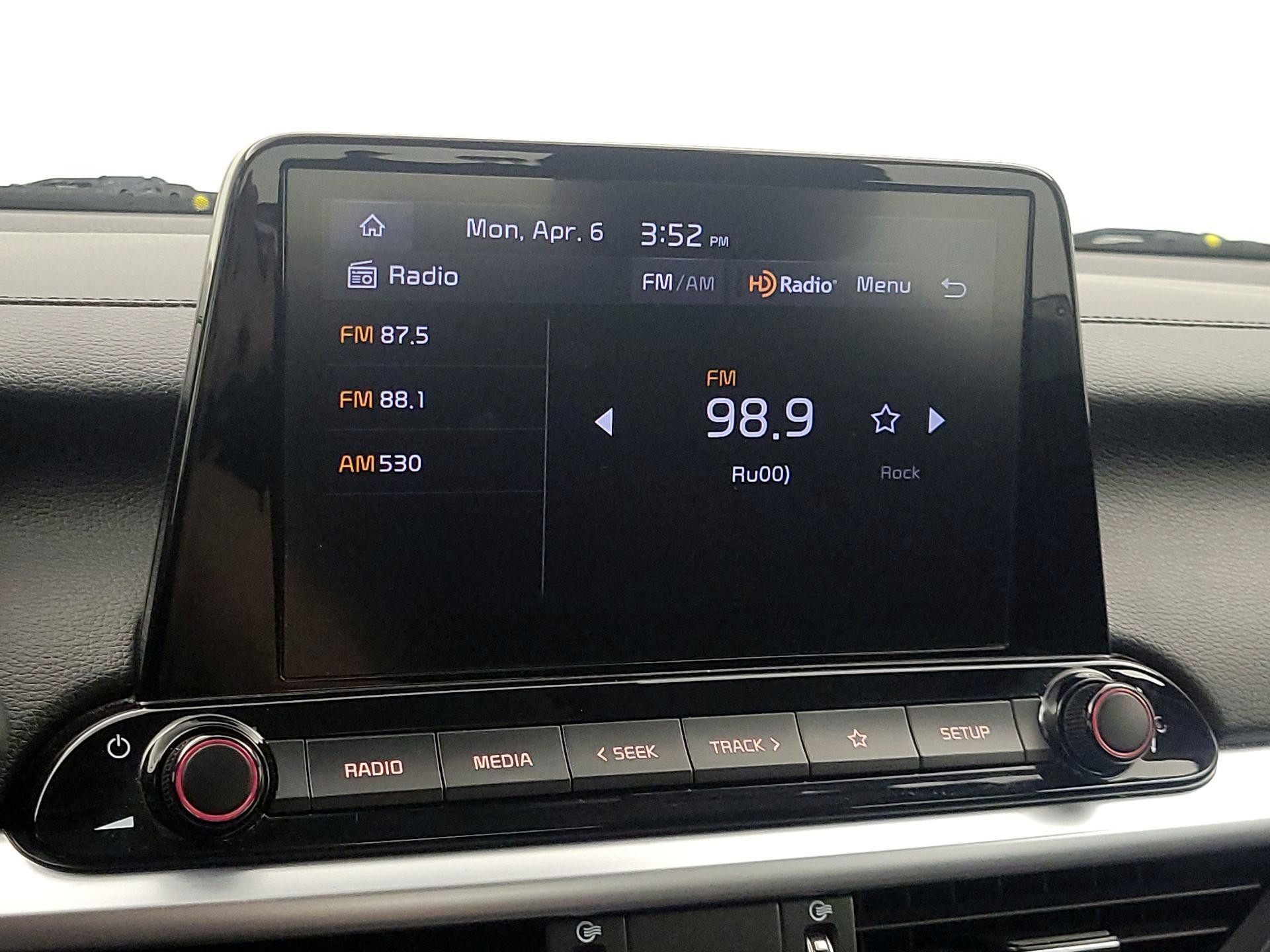 Thumbnail: 2022 Kia Forte - 15