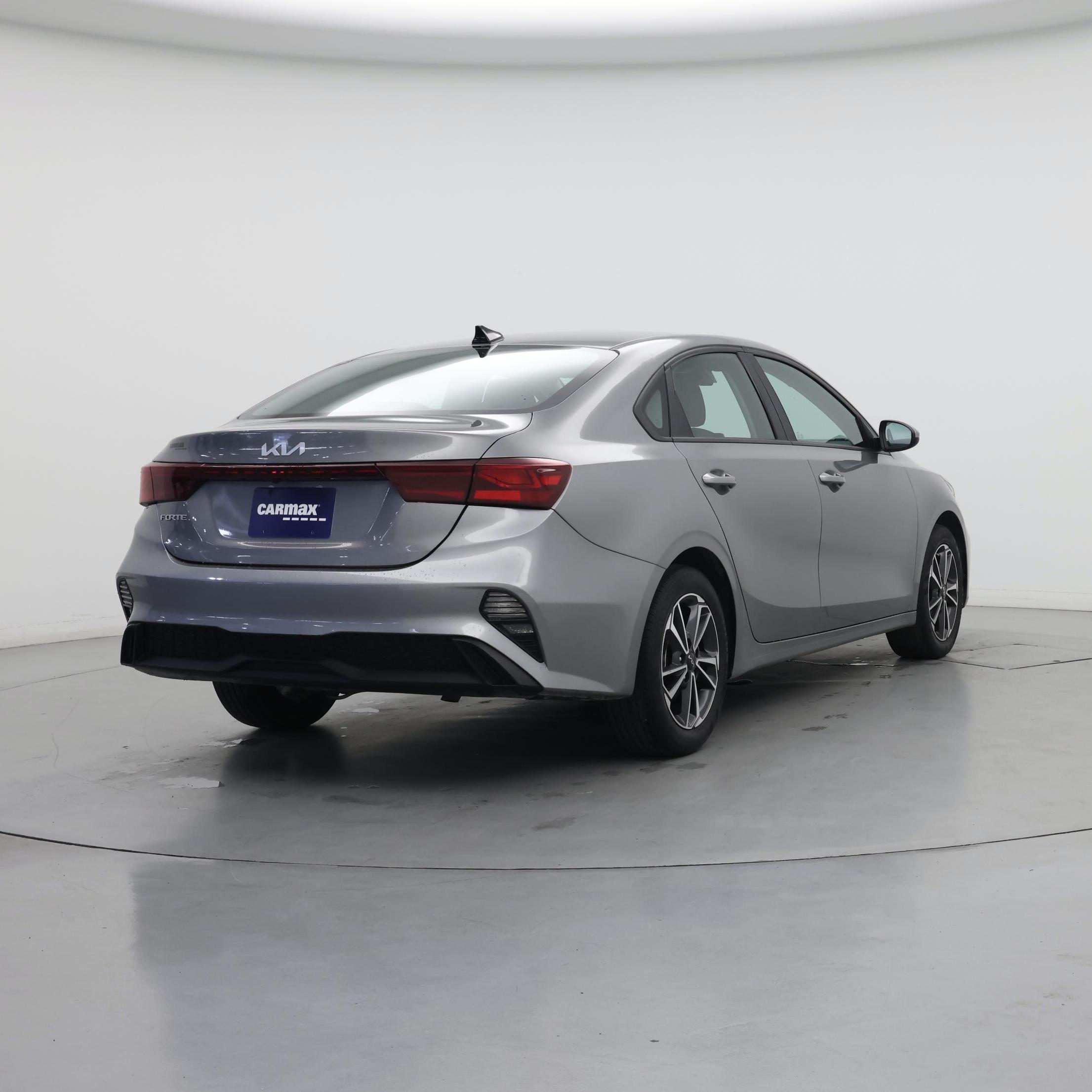 Thumbnail: 2022 Kia Forte - 8