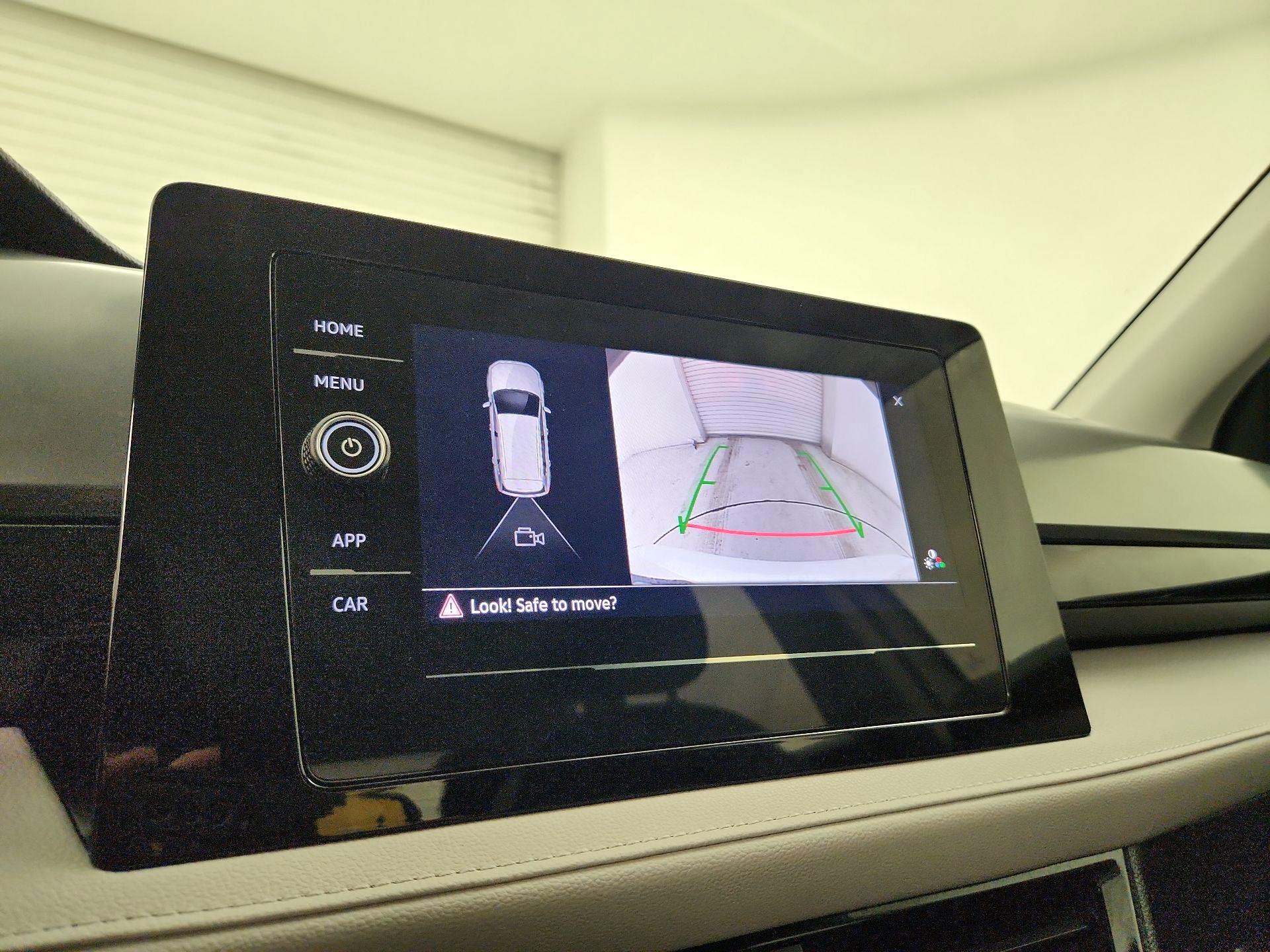 Thumbnail: 2025 Volkswagen Taos - 14