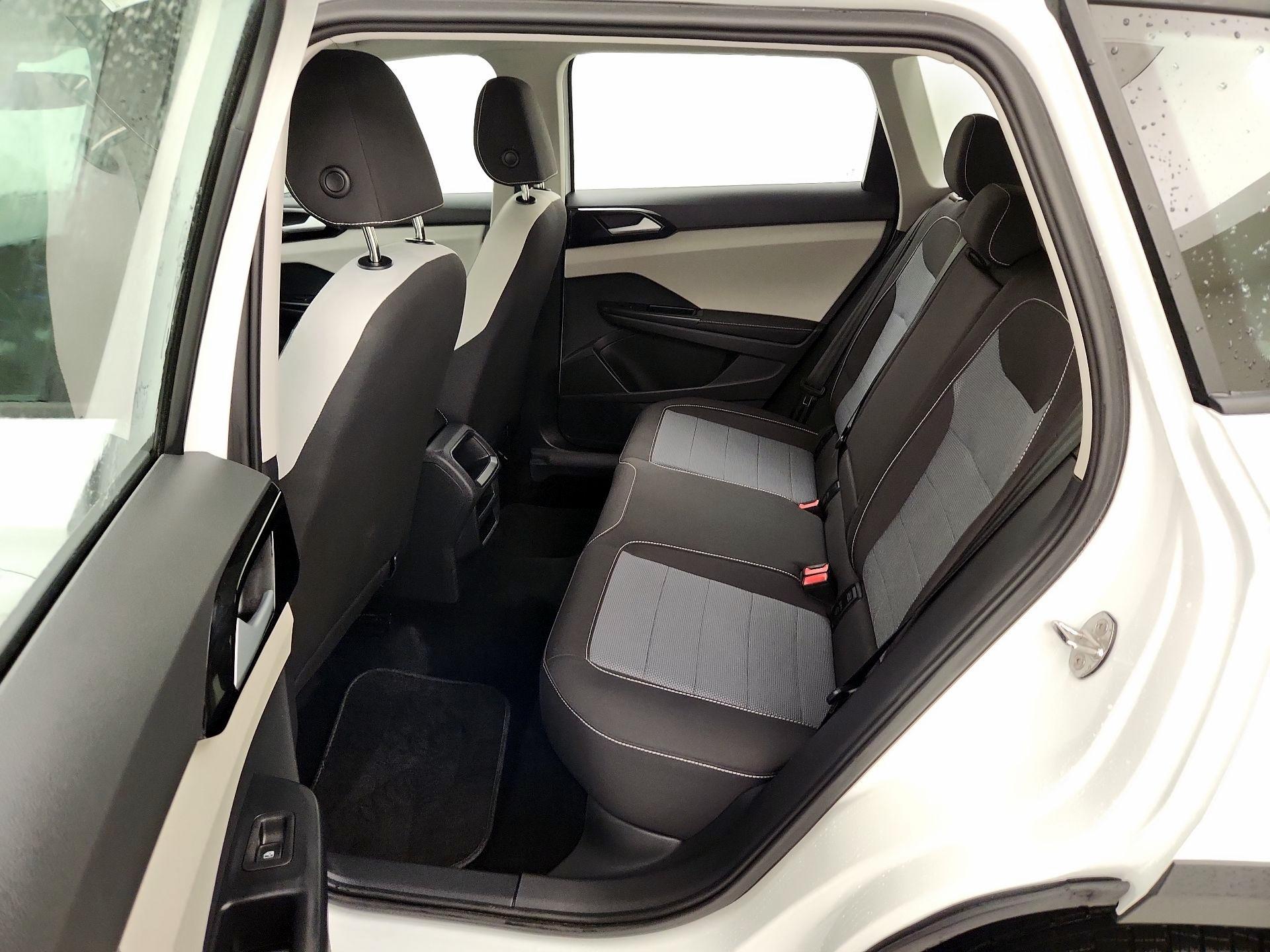 Thumbnail: 2025 Volkswagen Taos - 19