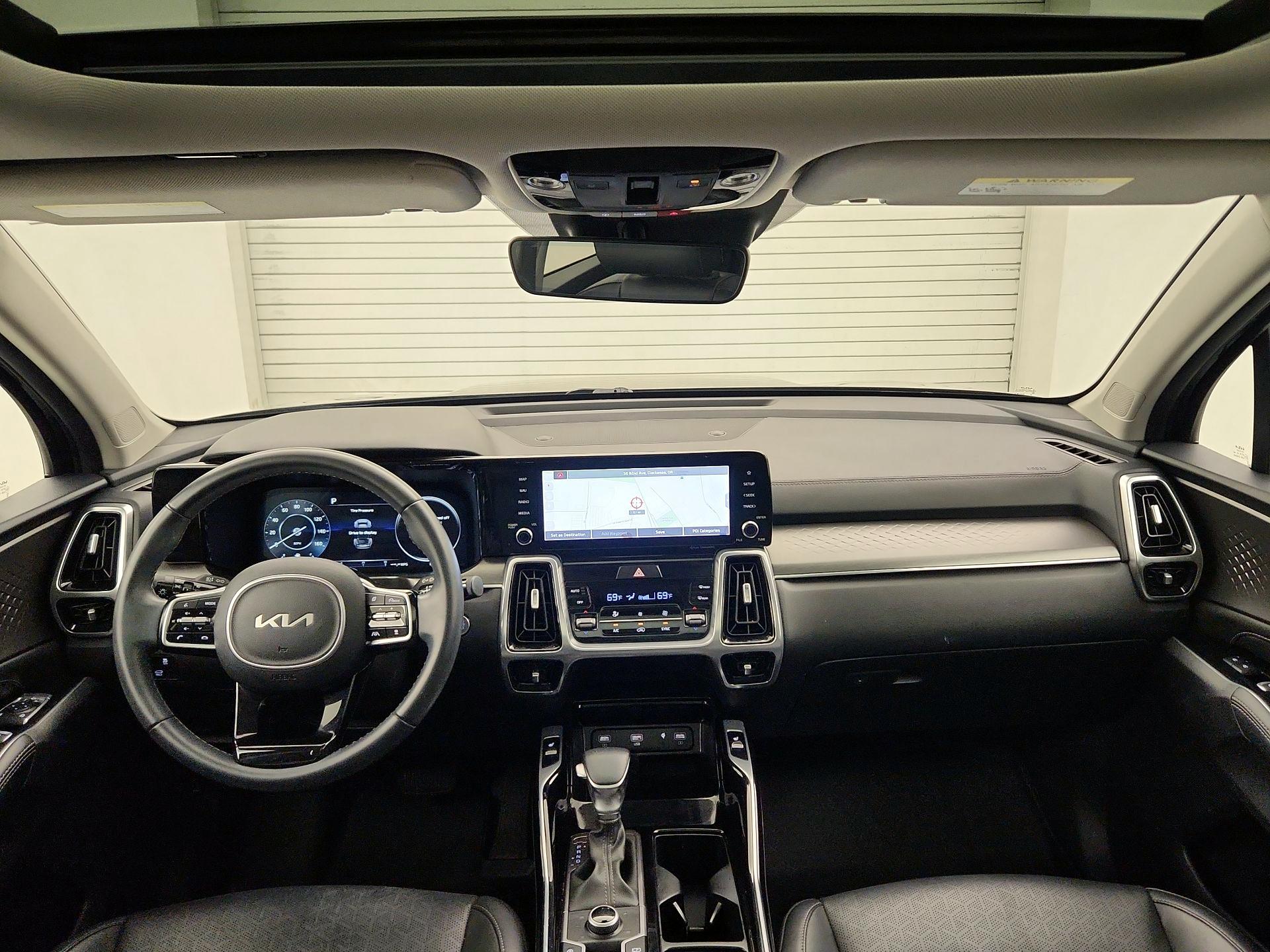 Thumbnail: 2023 Kia Sorento - 9