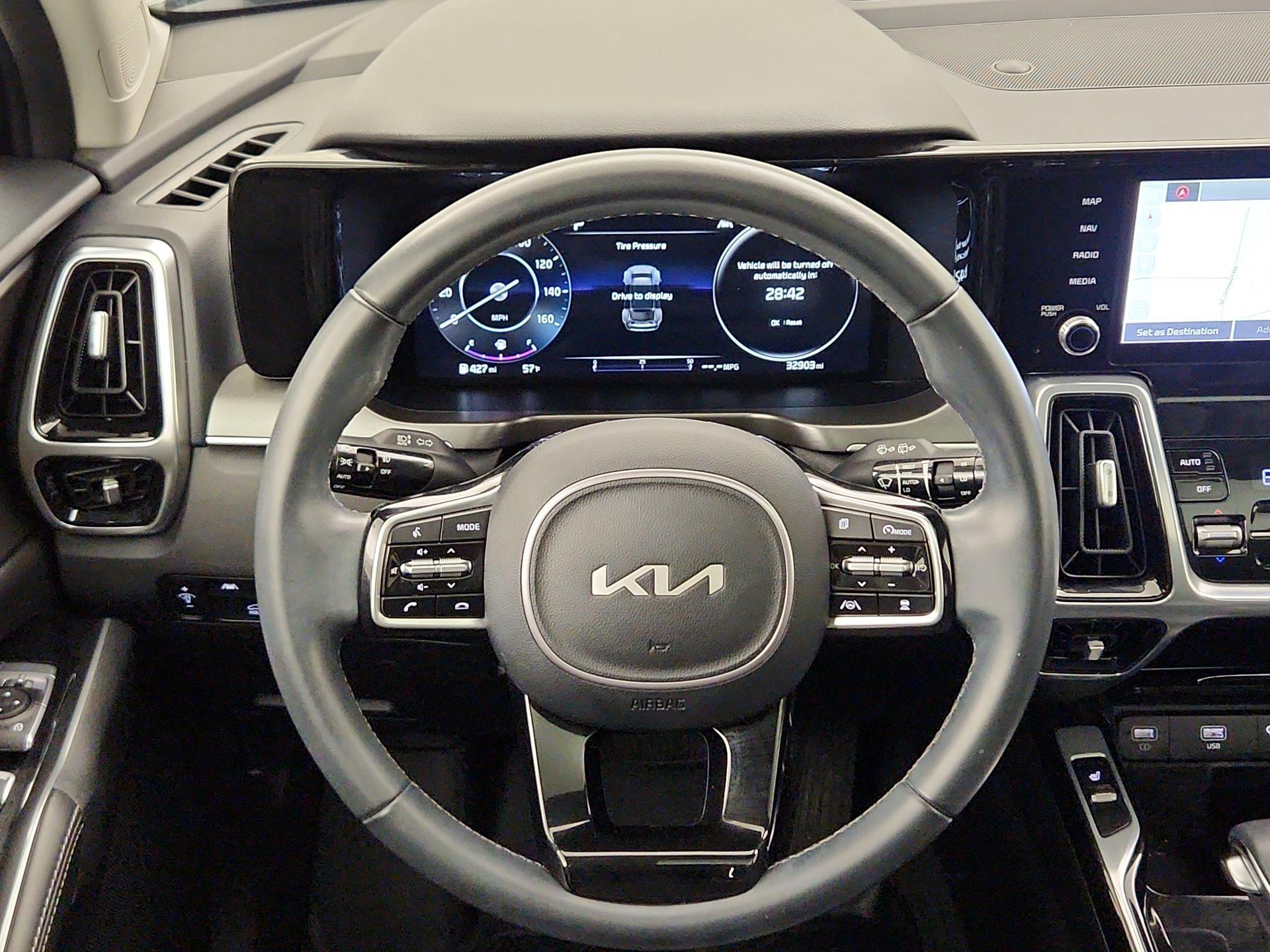 Thumbnail: 2023 Kia Sorento - 10