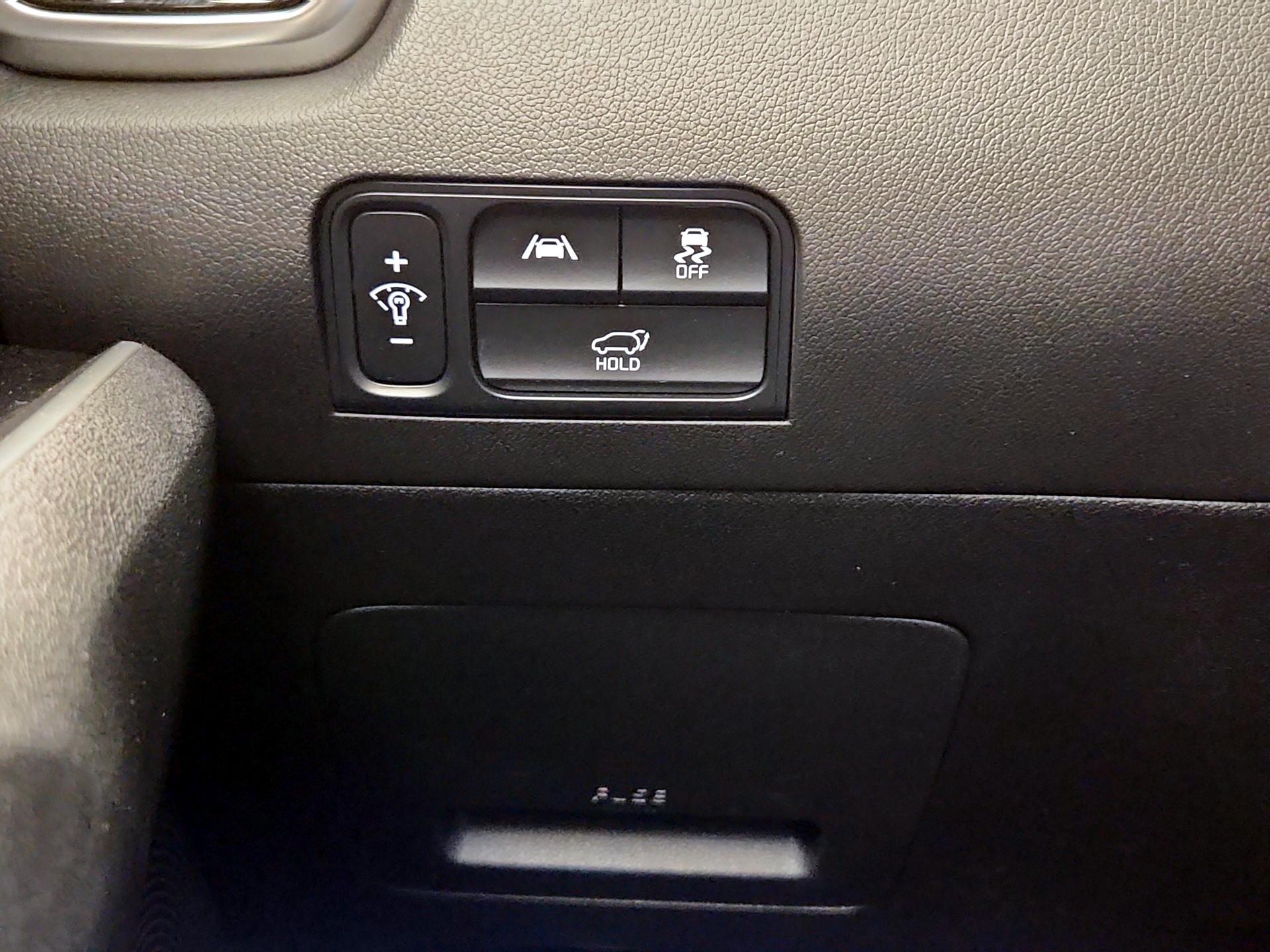 Thumbnail: 2023 Kia Sorento - 13