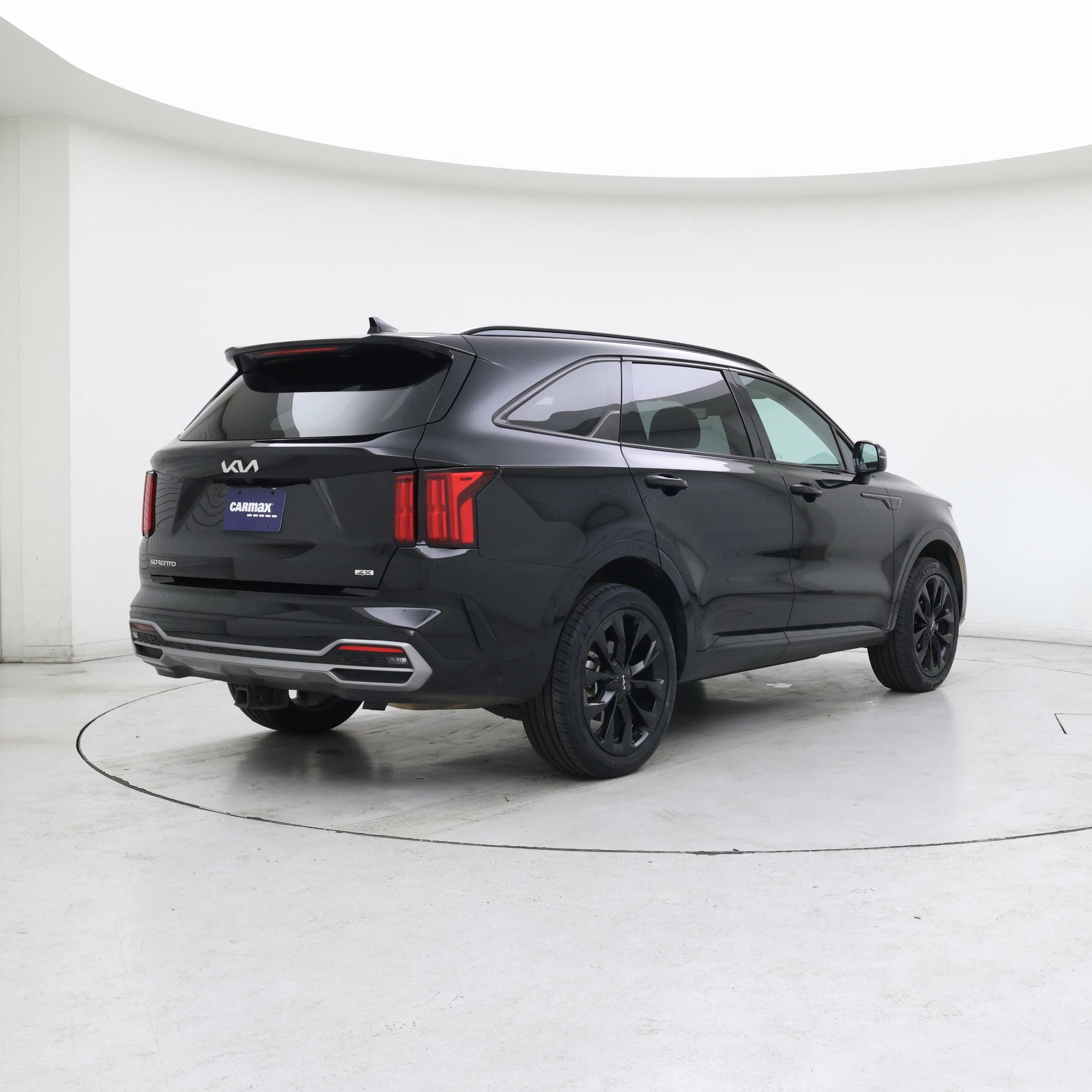 Thumbnail: 2023 Kia Sorento - 8