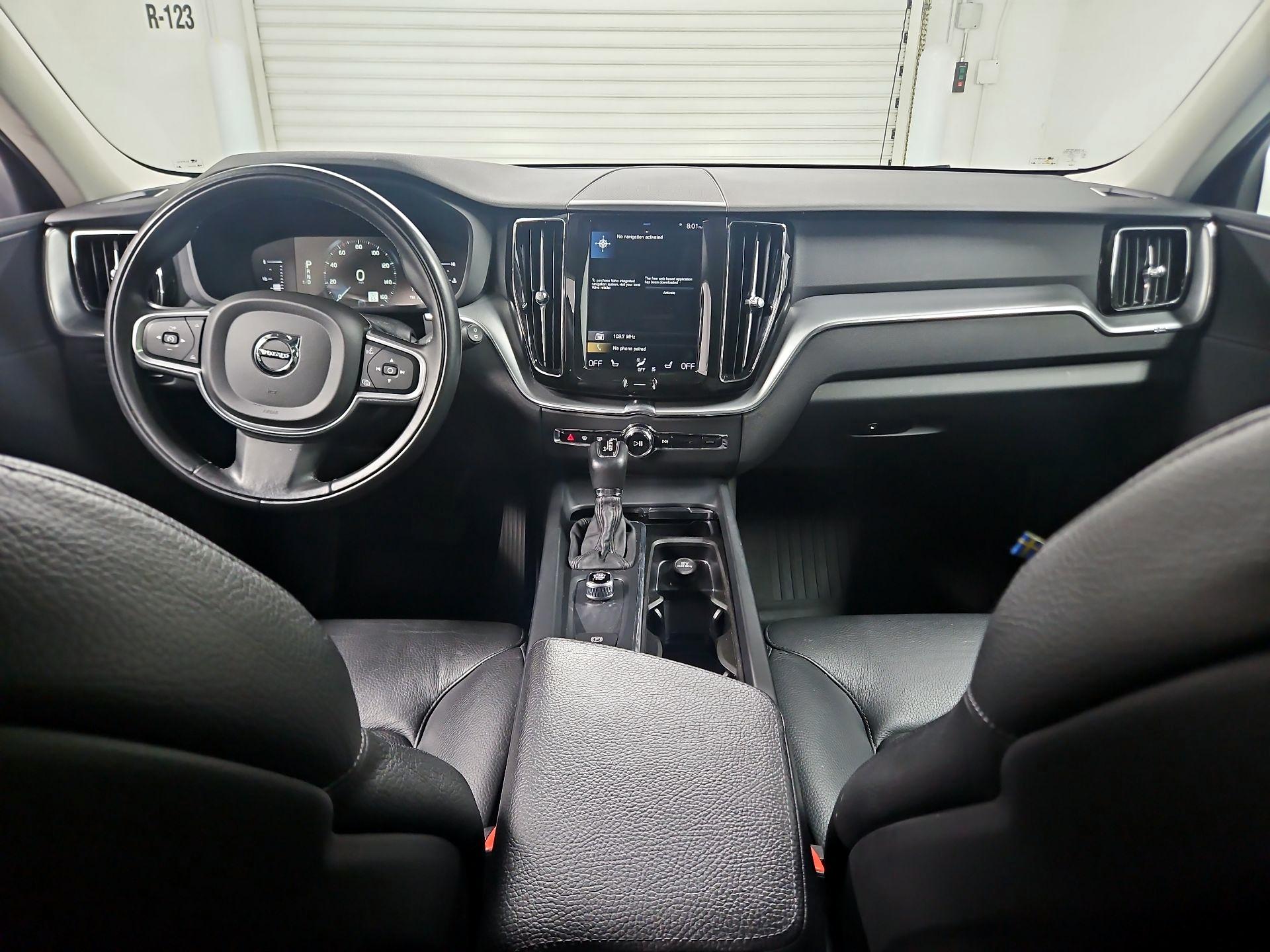 Thumbnail: 2018 Volvo XC60 - 9