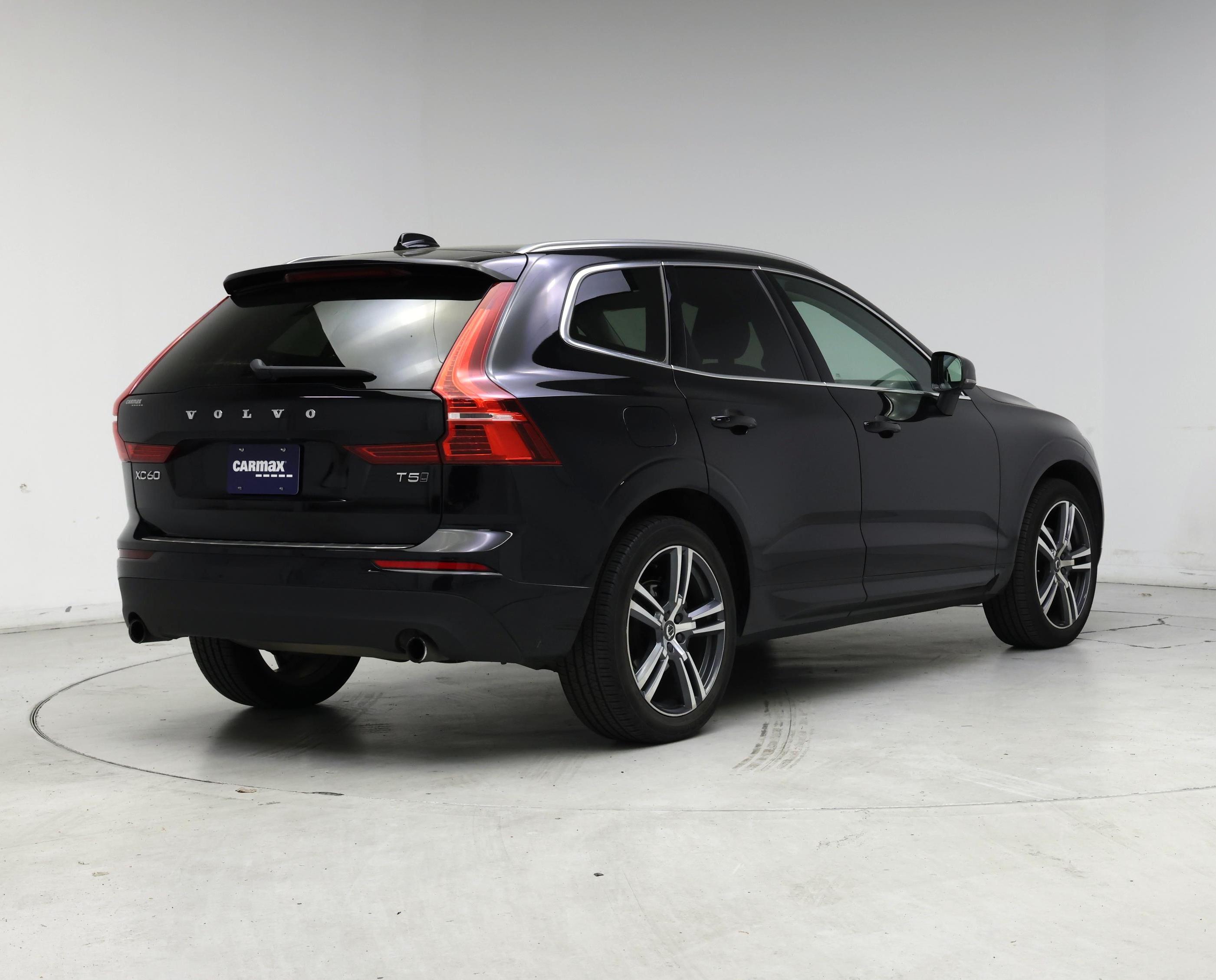 Thumbnail: 2018 Volvo XC60 - 8