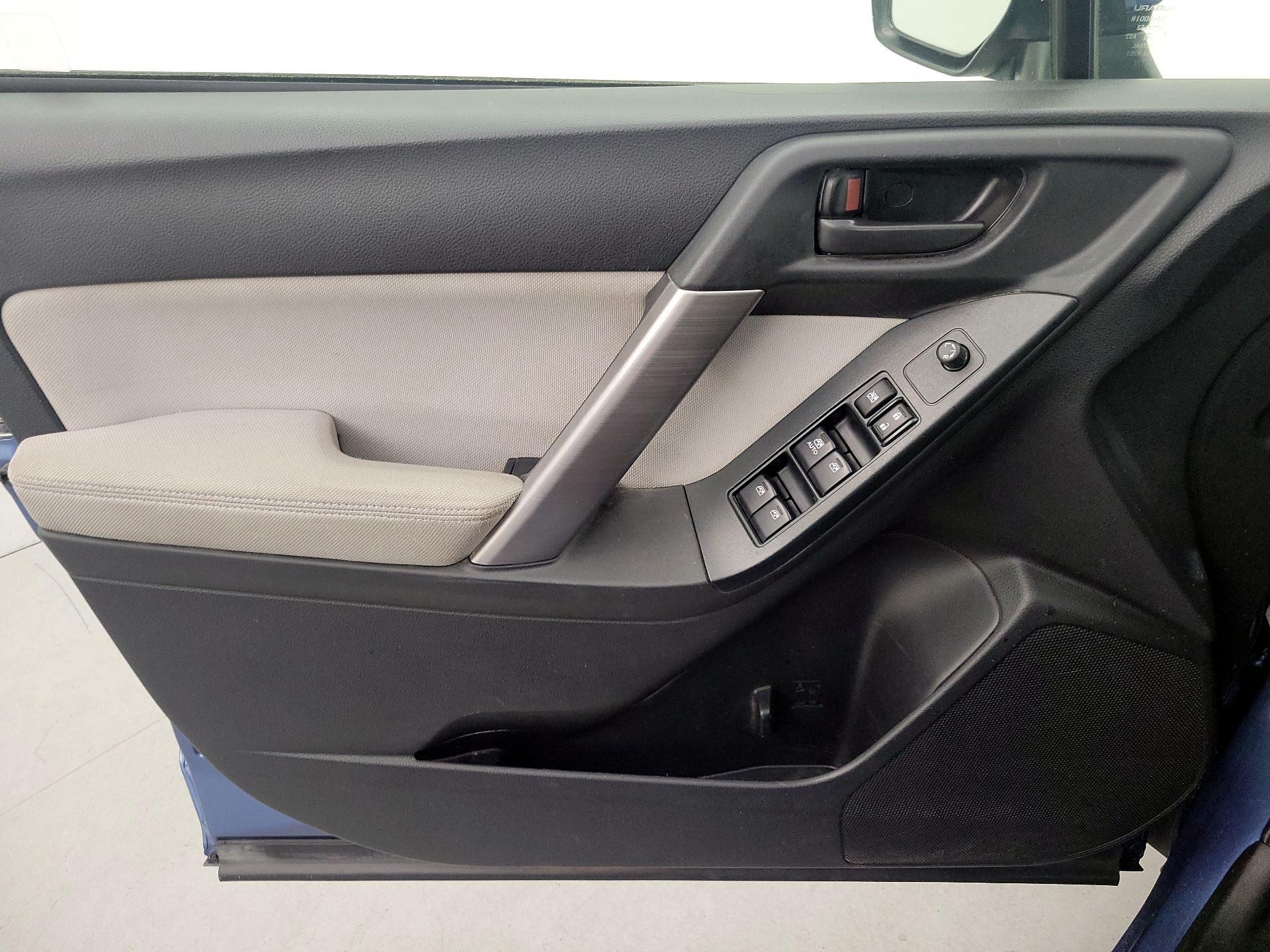 Thumbnail: 2015 Subaru Forester - 12