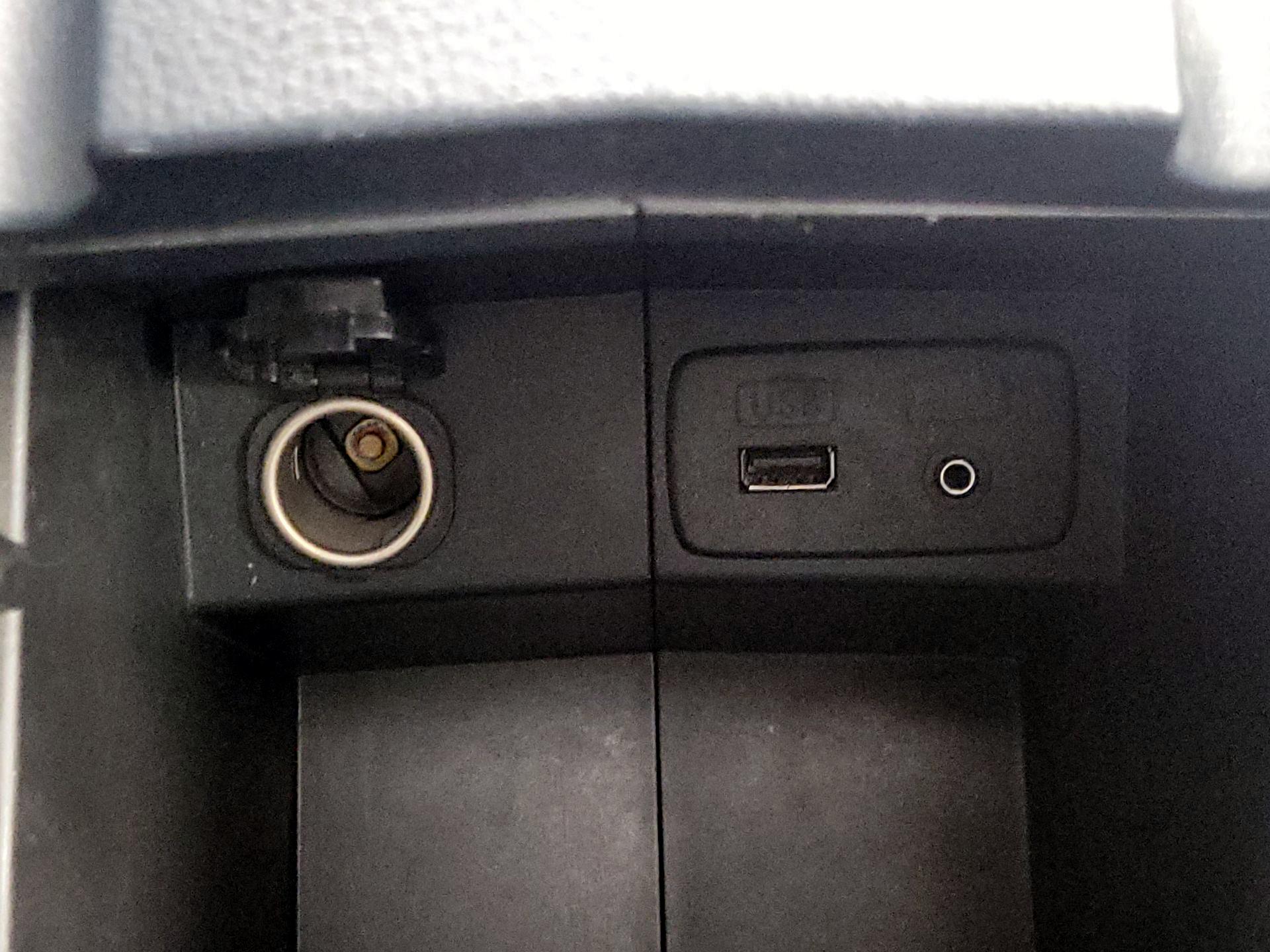 Thumbnail: 2015 Subaru Forester - 18