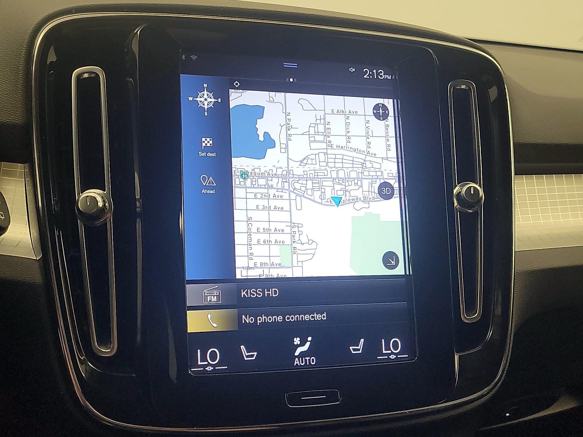 Thumbnail: 2021 Volvo XC40 - 14