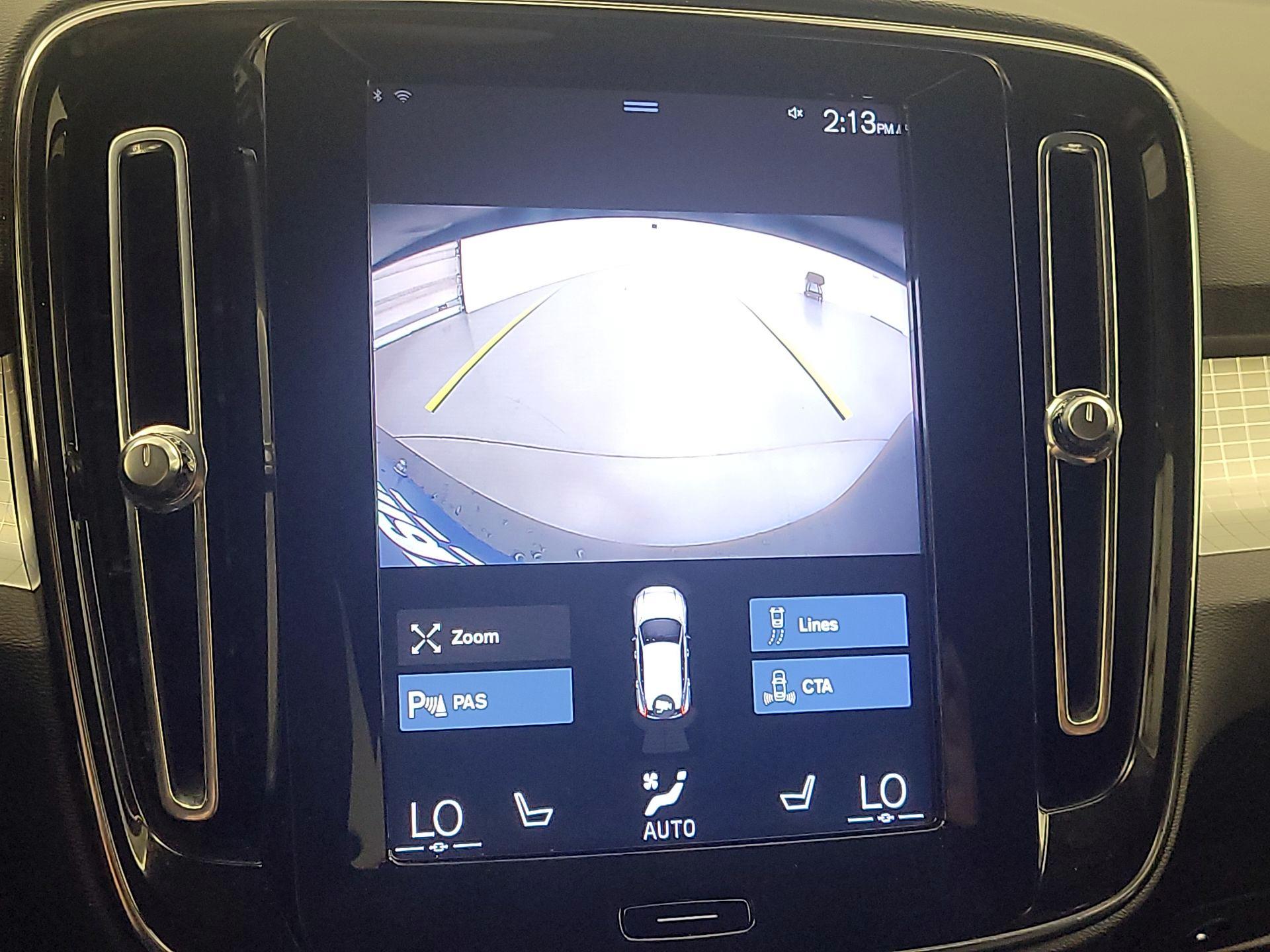 Thumbnail: 2021 Volvo XC40 - 15