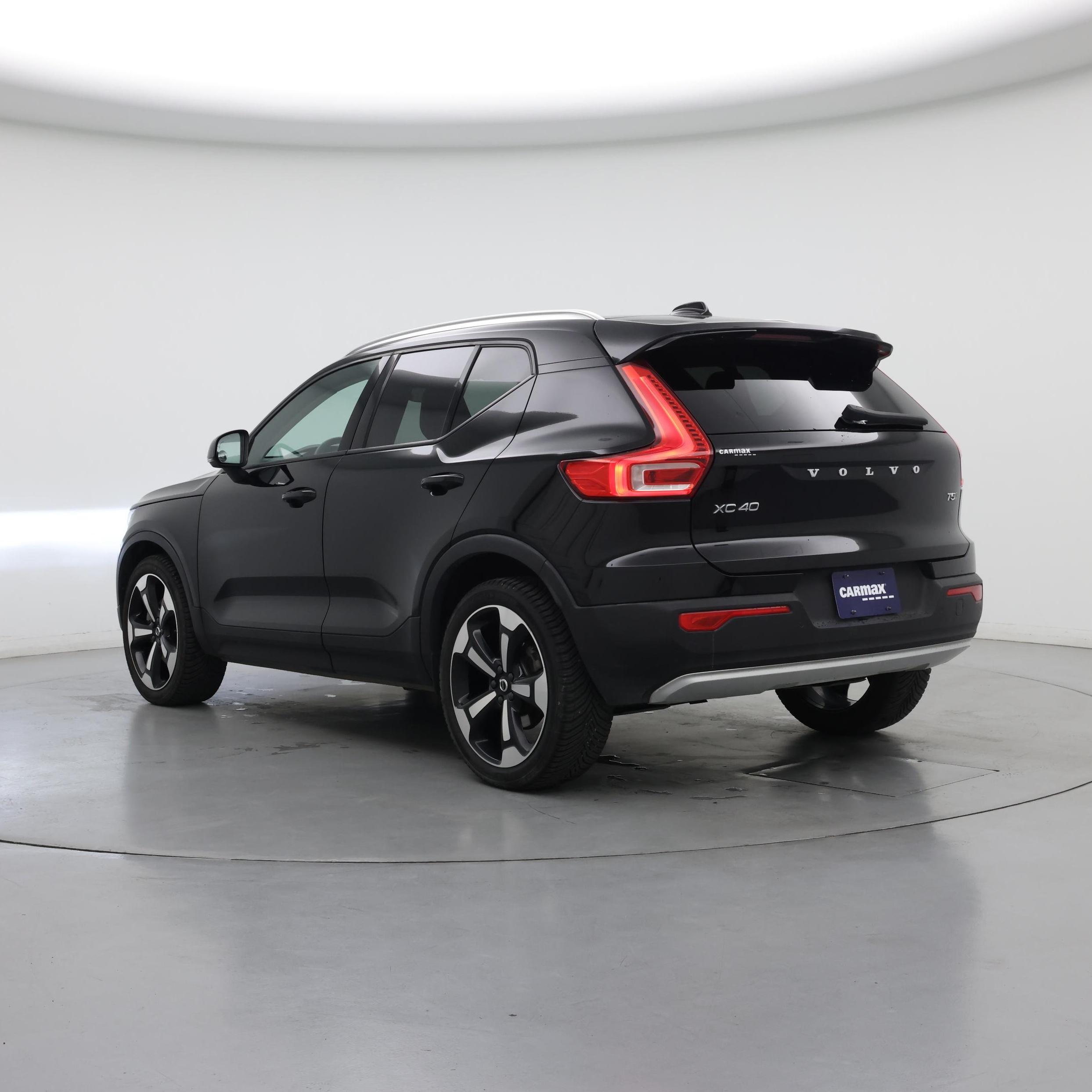 Thumbnail: 2021 Volvo XC40 - 2