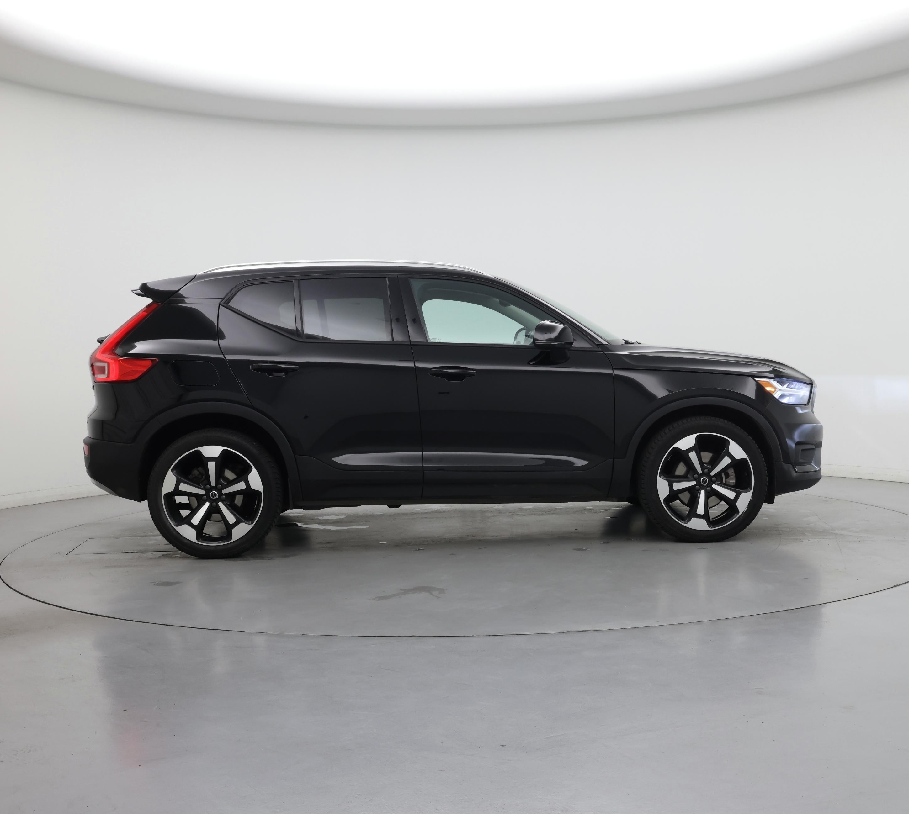 Thumbnail: 2021 Volvo XC40 - 7