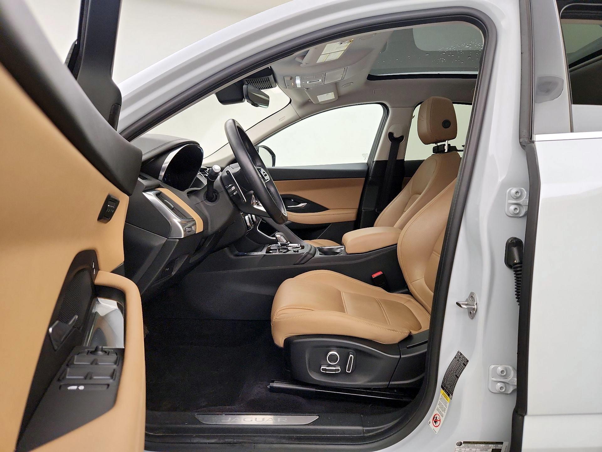 Thumbnail: 2021 Jaguar E-Pace - 20