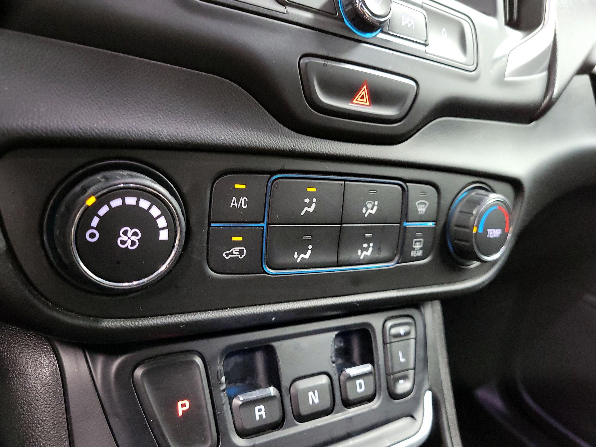 Thumbnail: 2018 GMC Terrain - 15