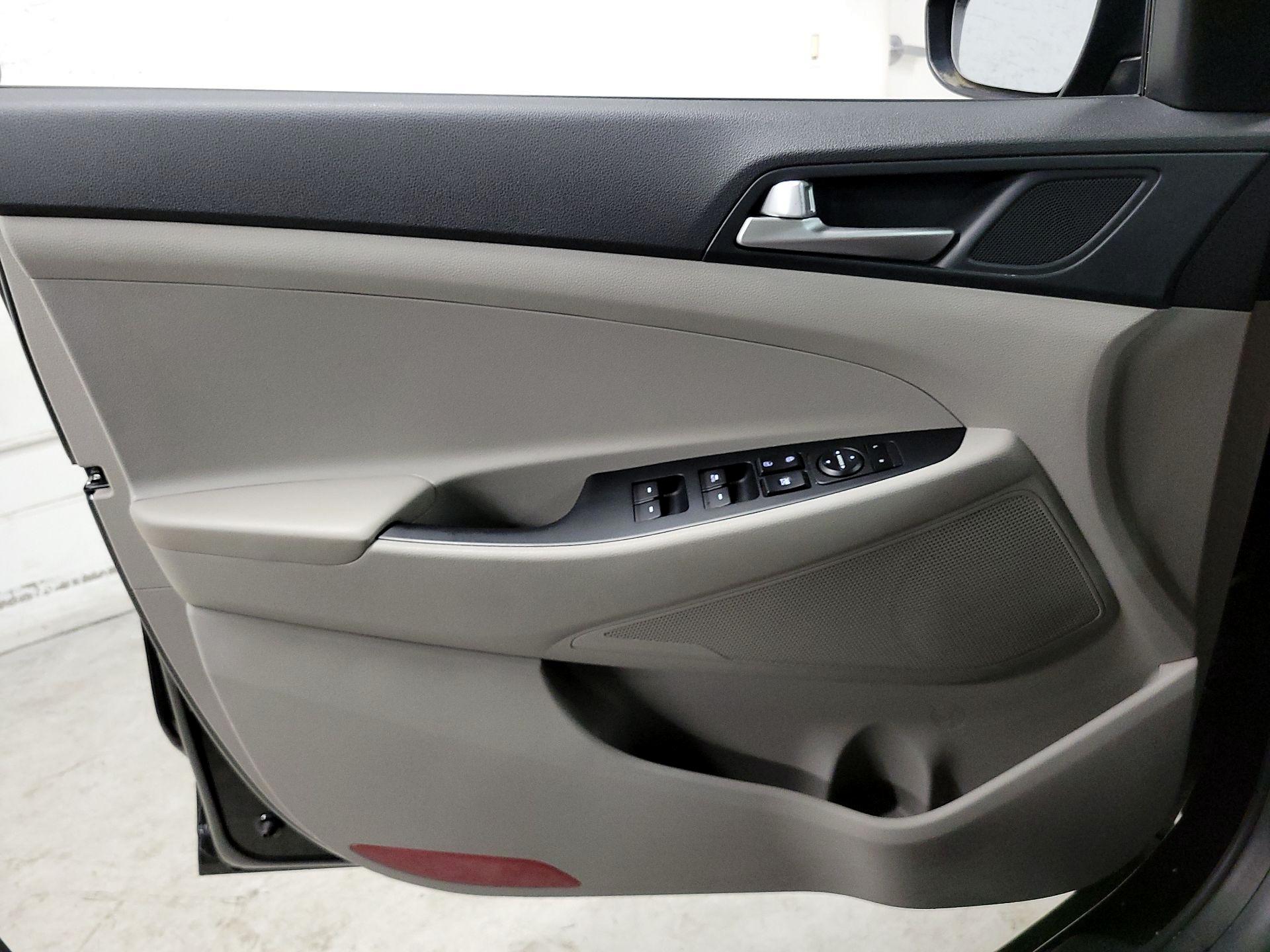 Thumbnail: 2020 Hyundai Tucson - 12