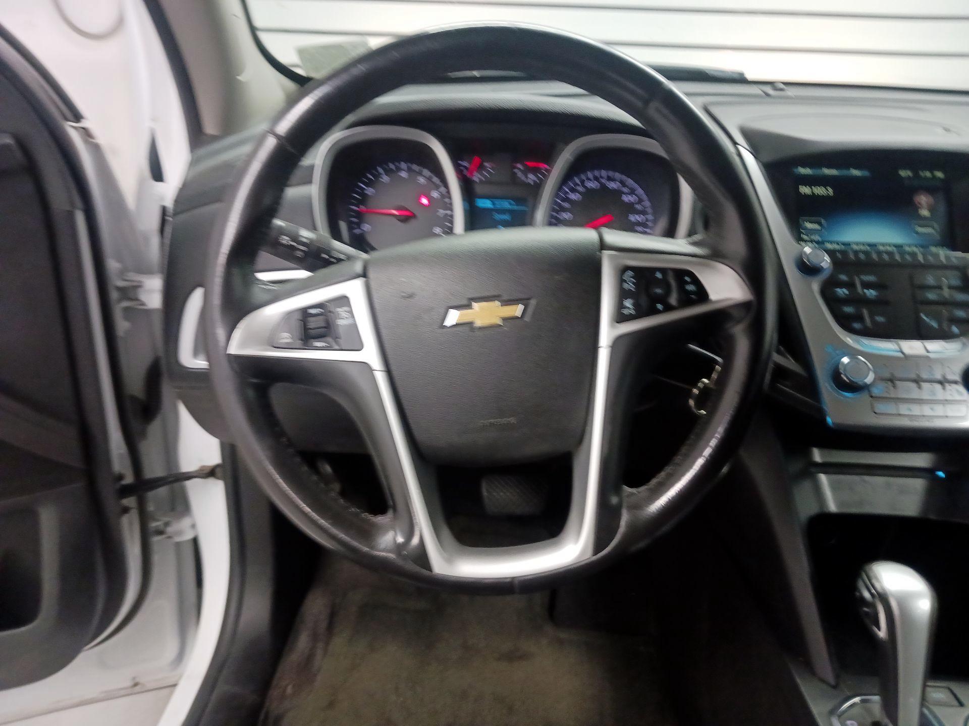 Thumbnail: 2015 Chevrolet Equinox - 10