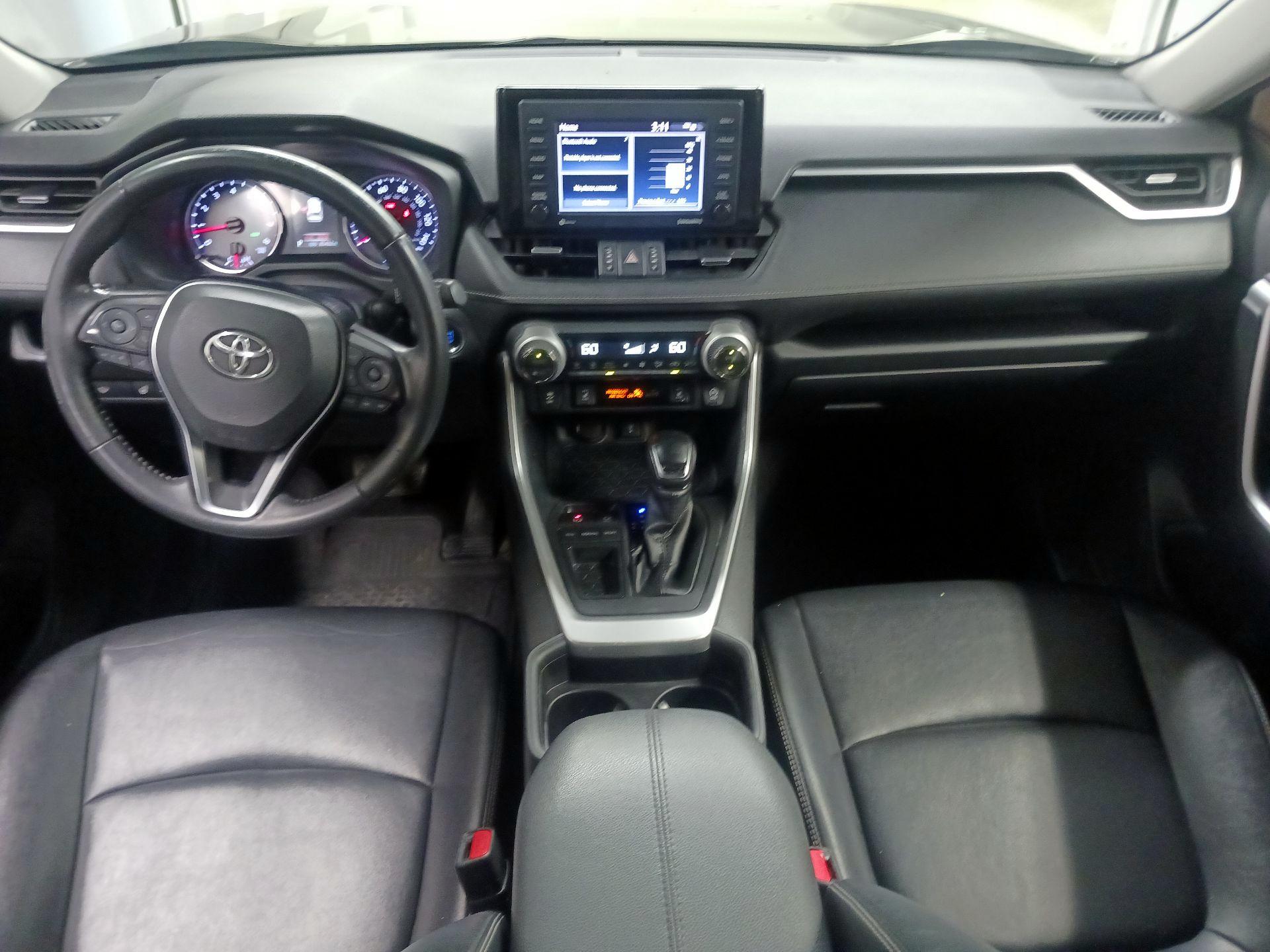 Thumbnail: 2020 Toyota RAV4 - 9