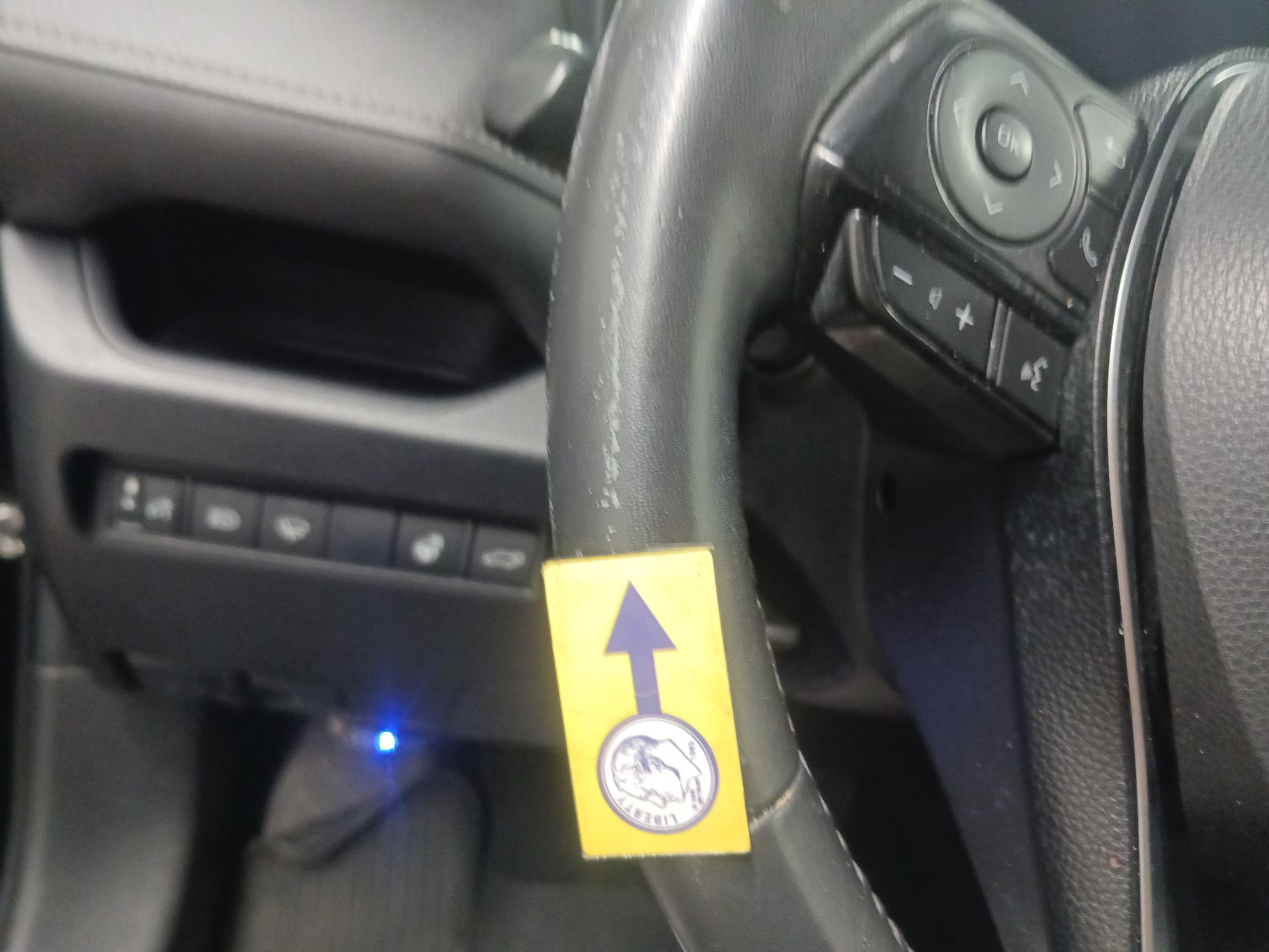 Thumbnail: 2020 Toyota RAV4 - 20