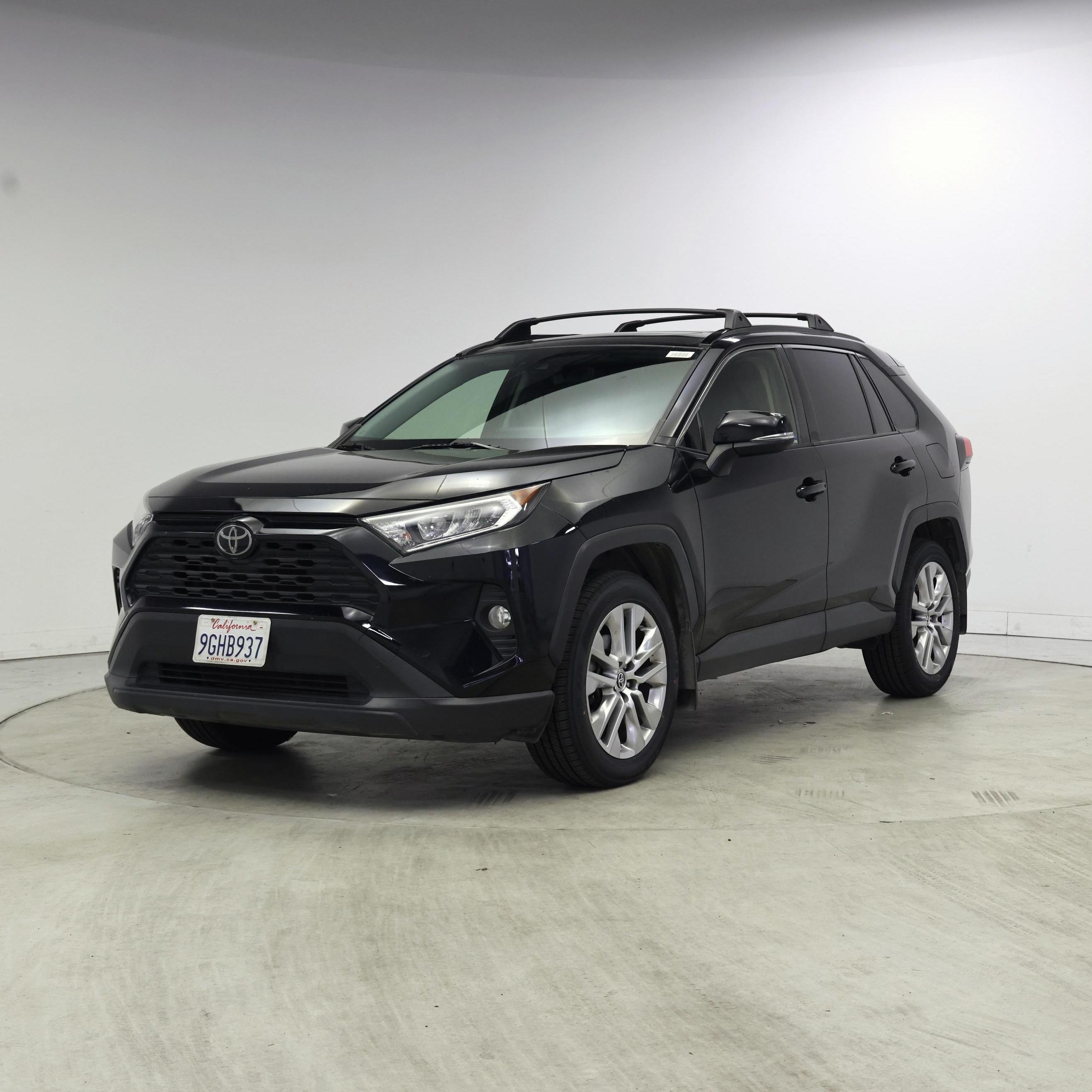 Thumbnail: 2020 Toyota RAV4 - 4