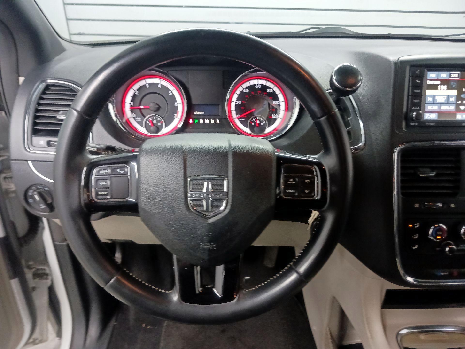 Thumbnail: 2017 Dodge Grand Caravan - 10