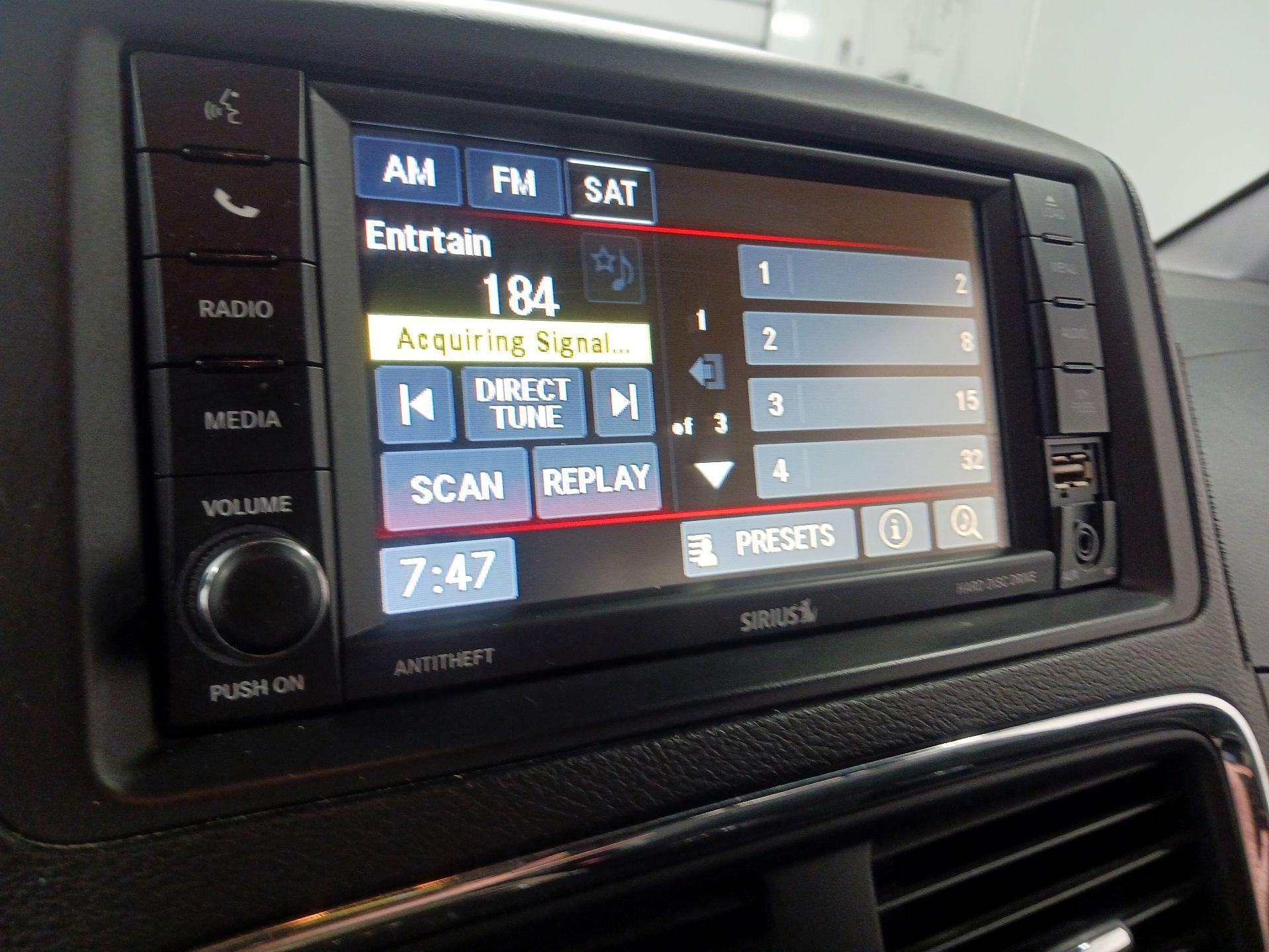 Thumbnail: 2017 Dodge Grand Caravan - 13