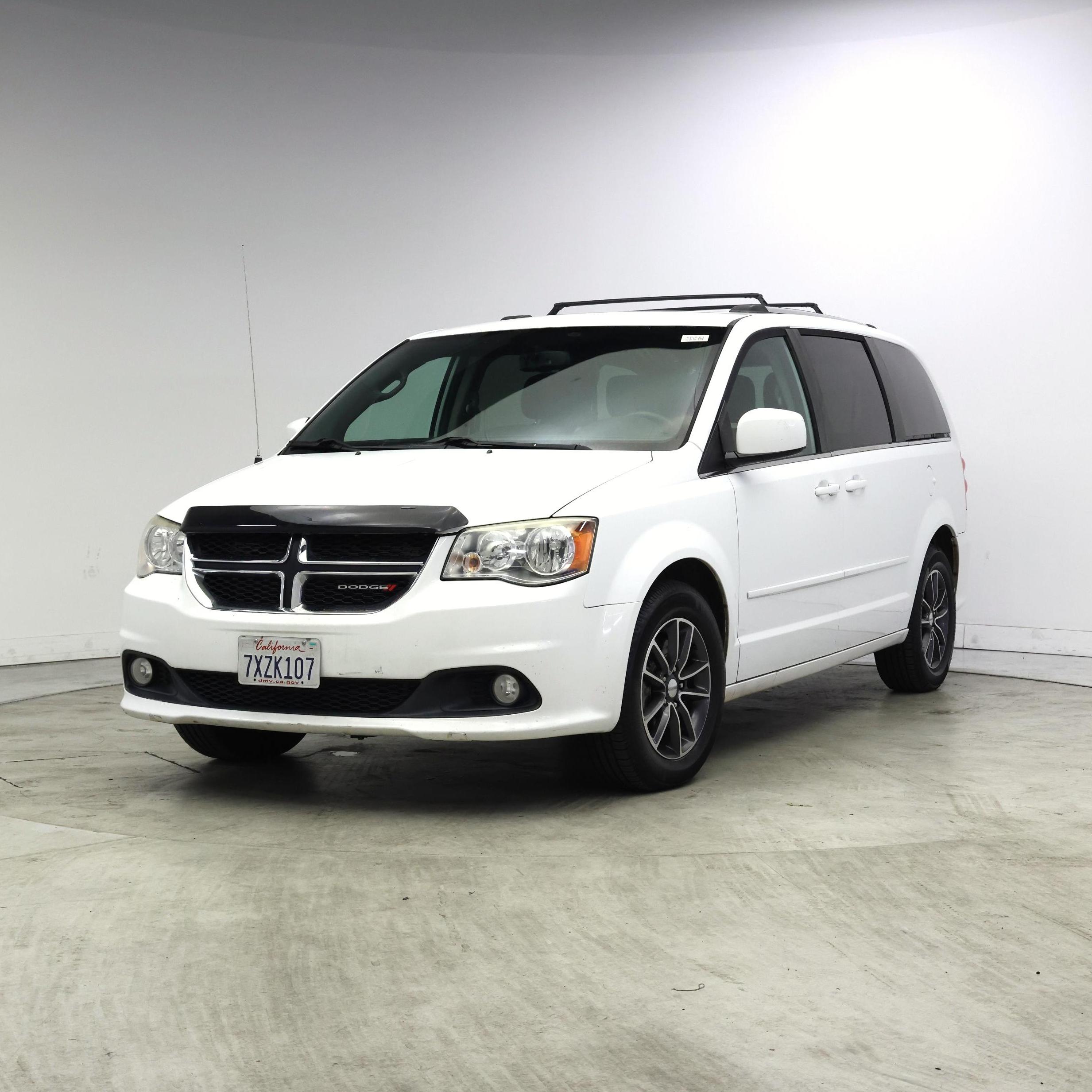 Thumbnail: 2017 Dodge Grand Caravan - 4