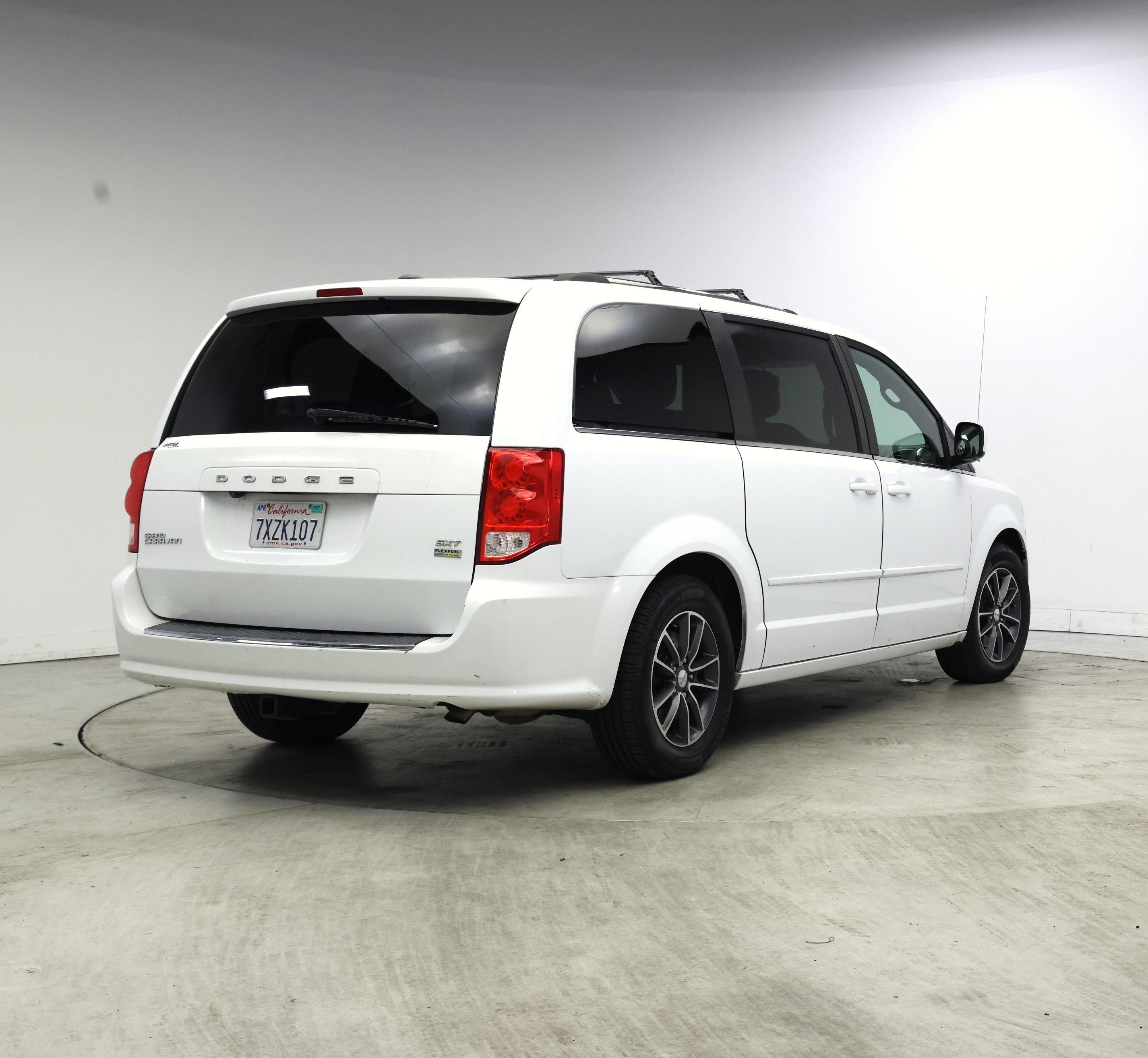 Thumbnail: 2017 Dodge Grand Caravan - 8