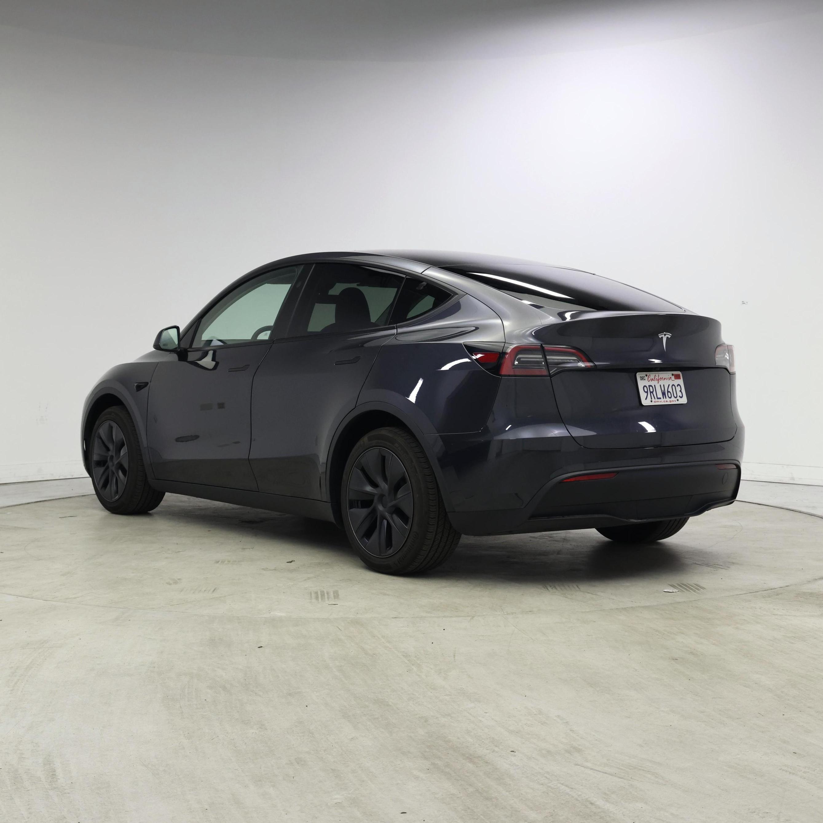 Thumbnail: 2025 Tesla Model Y - 2