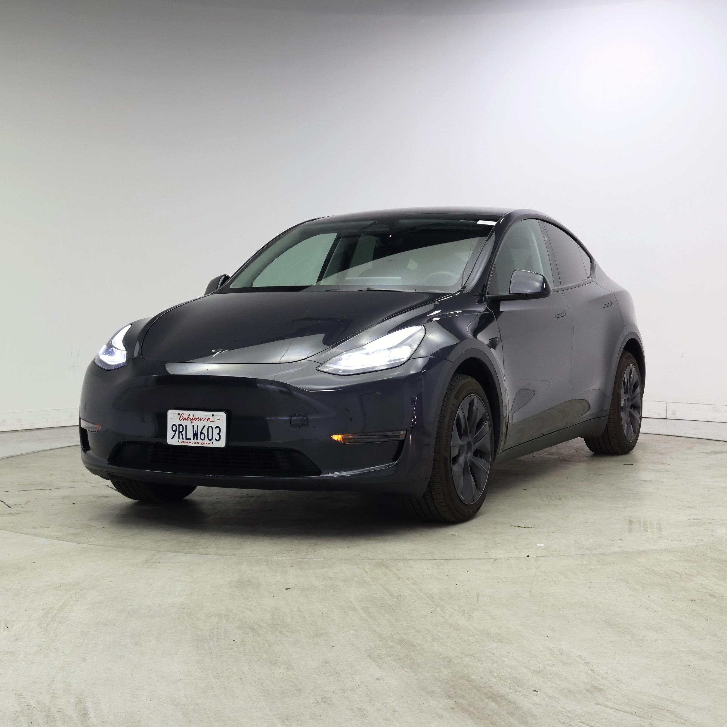 Thumbnail: 2025 Tesla Model Y - 4