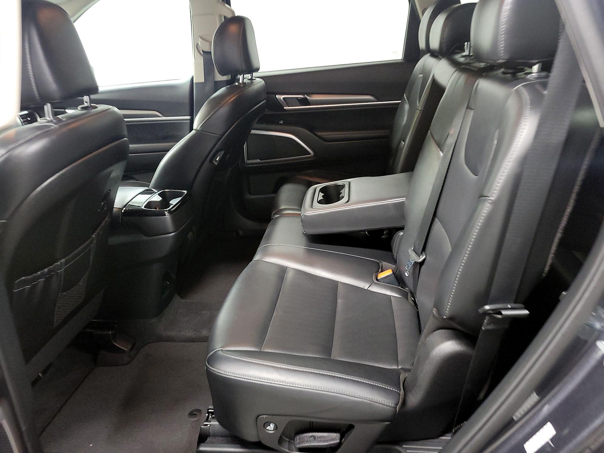 Thumbnail: 2020 Kia Telluride - 16