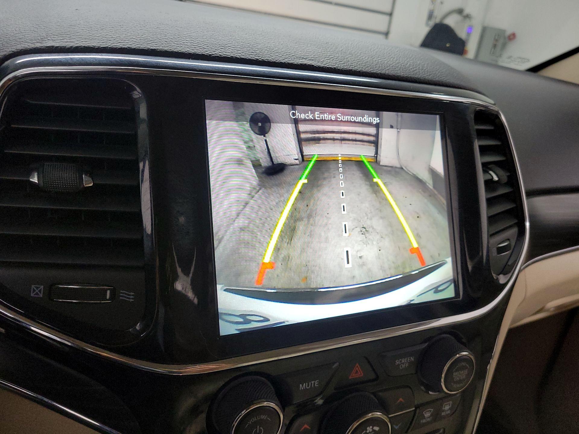 Thumbnail: 2019 Jeep Grand Cherokee - 13