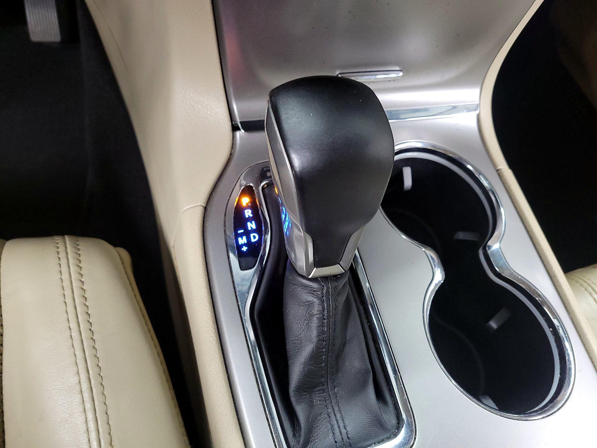 Thumbnail: 2019 Jeep Grand Cherokee - 16